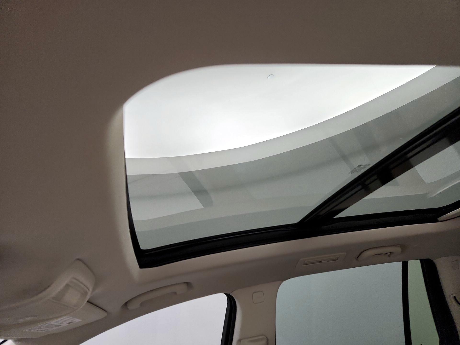 Thumbnail: 2020 Cadillac XT6 - 19