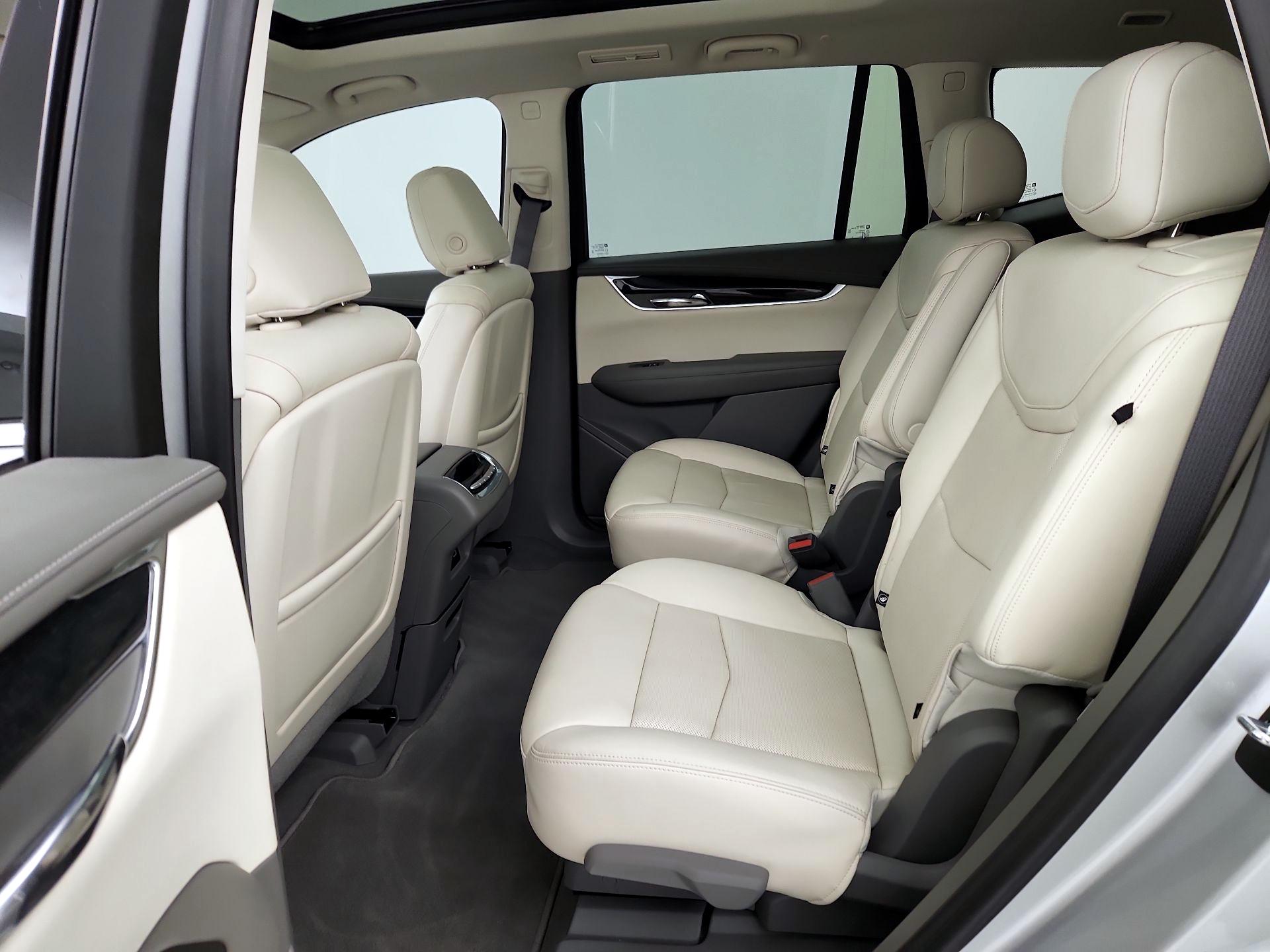 Thumbnail: 2020 Cadillac XT6 - 20
