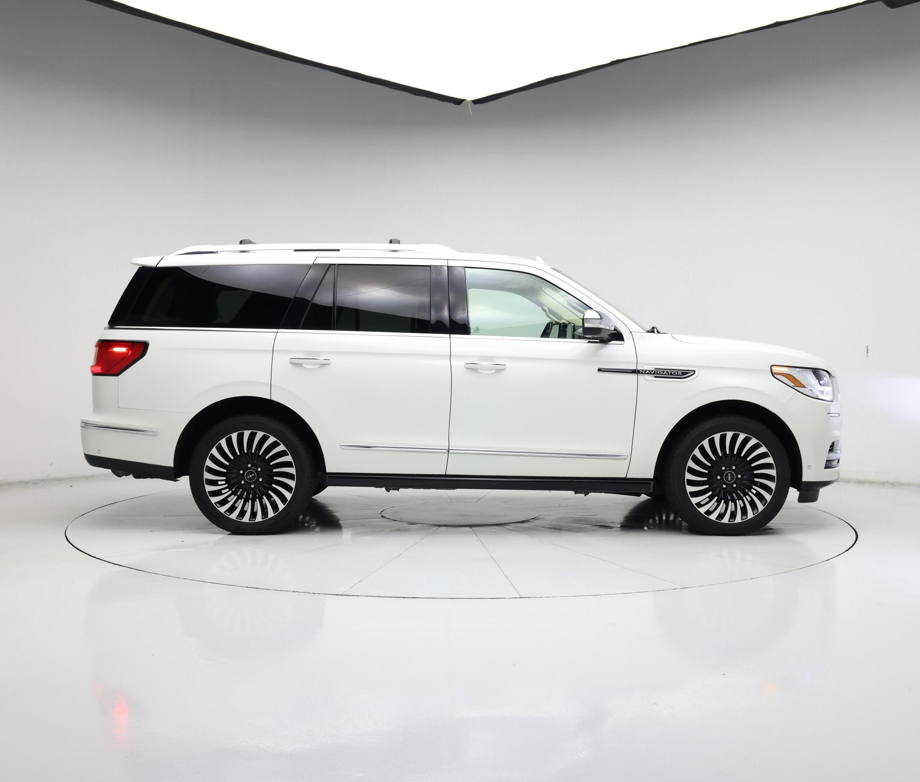 Thumbnail: 2020 Lincoln Navigator - 7