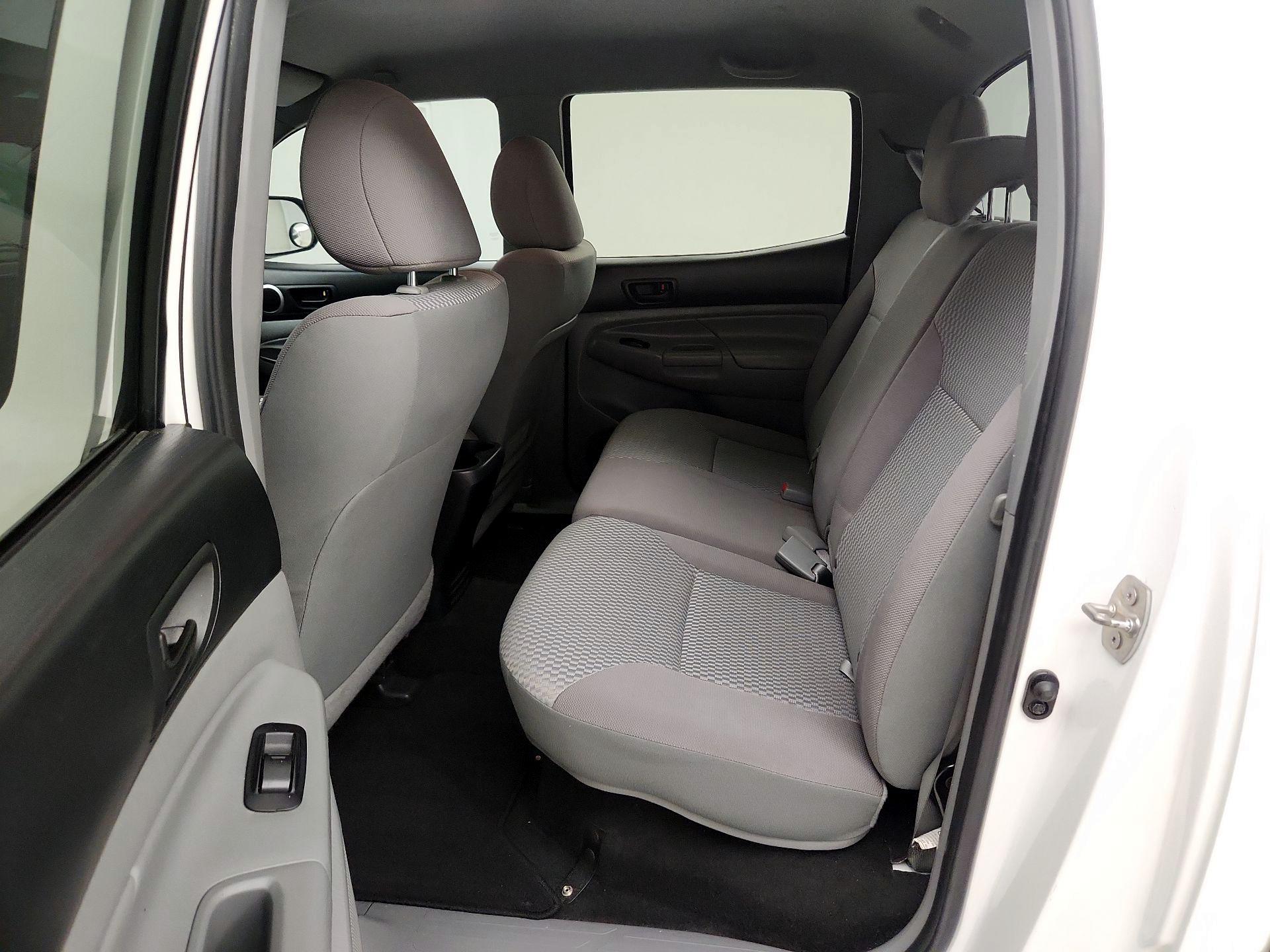Thumbnail: 2013 Toyota Tacoma - 19