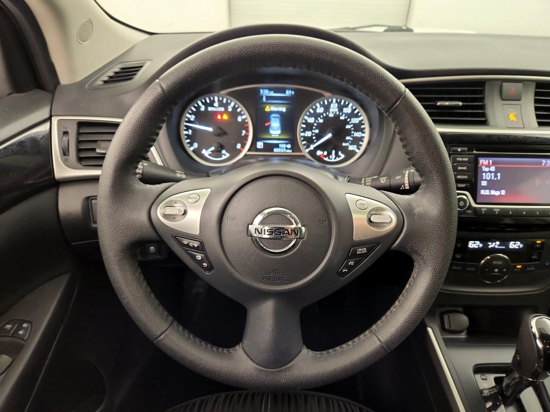 Thumbnail: 2018 Nissan Sentra - 10