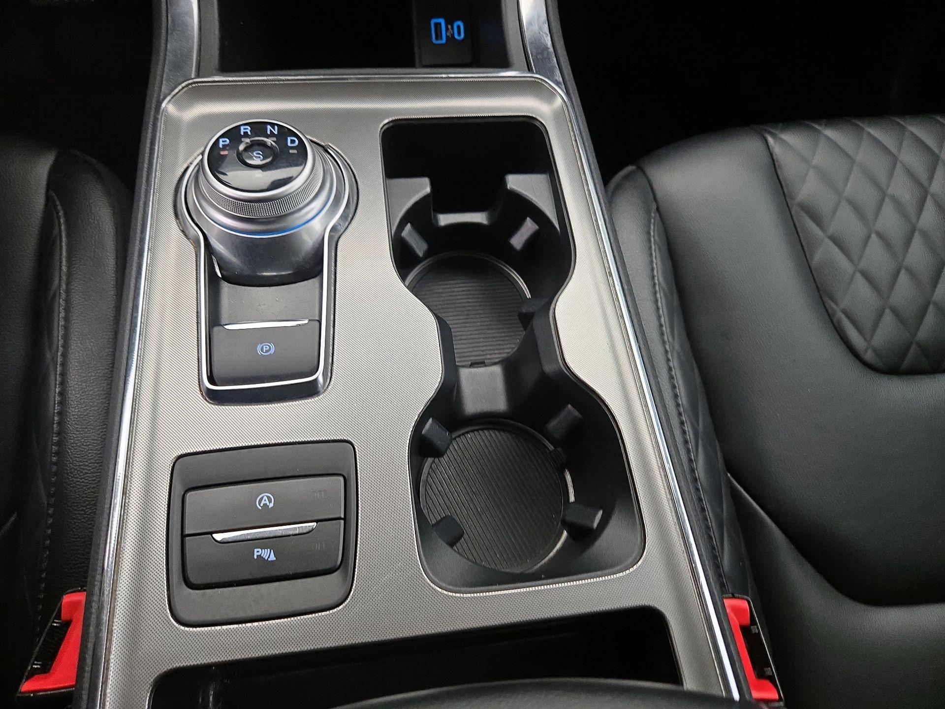 Thumbnail: 2024 Ford Edge - 17