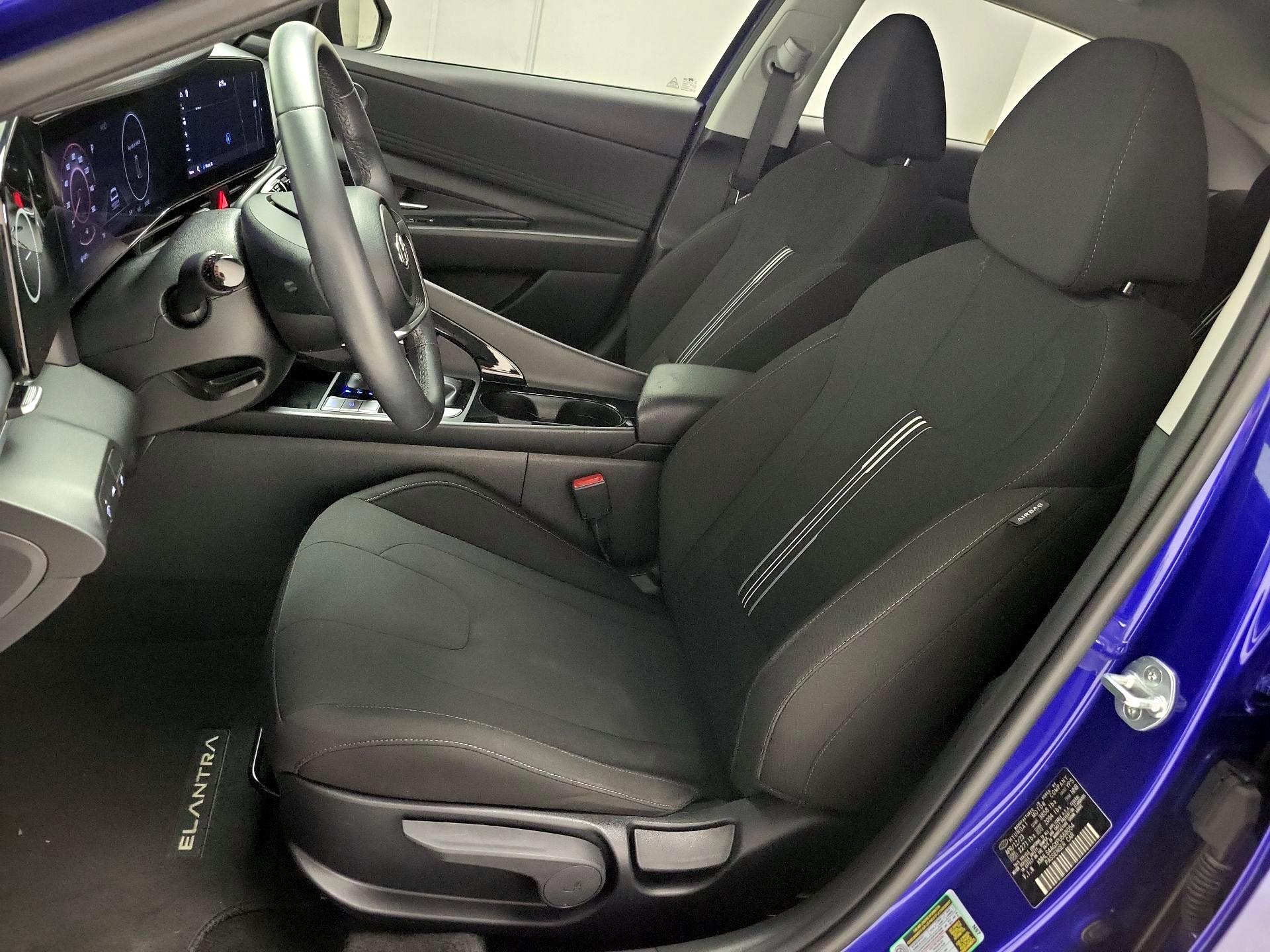 Thumbnail: 2023 Hyundai Elantra - 11