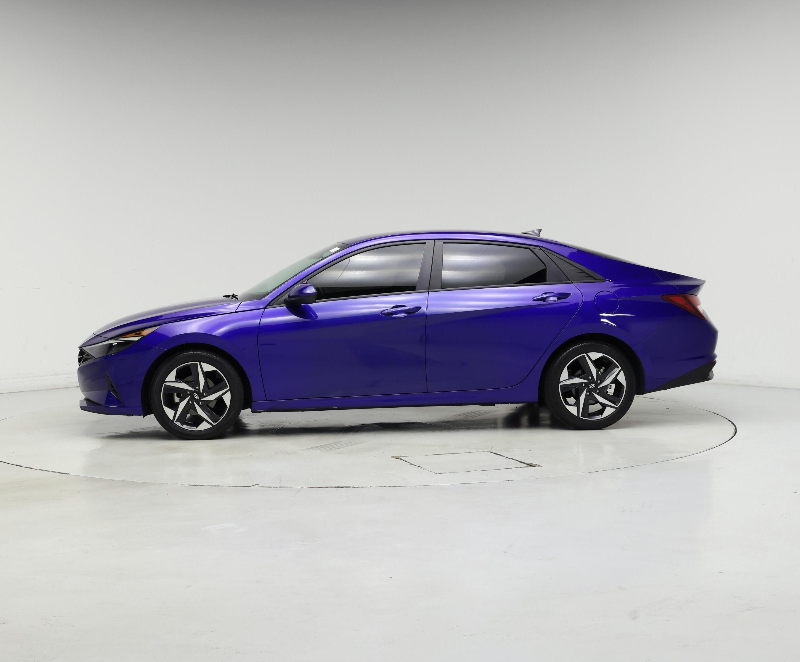 Thumbnail: 2023 Hyundai Elantra - 3