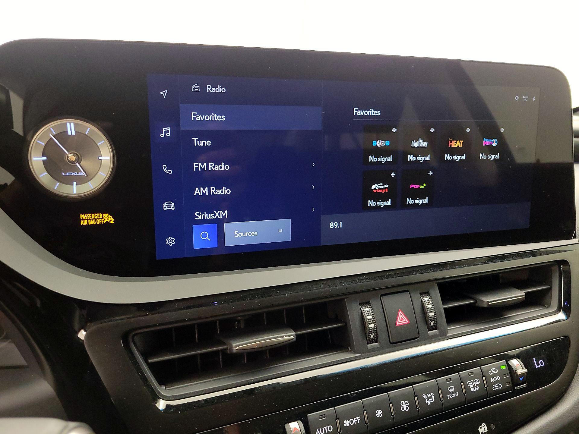 Thumbnail: 2024 Lexus ES - 15