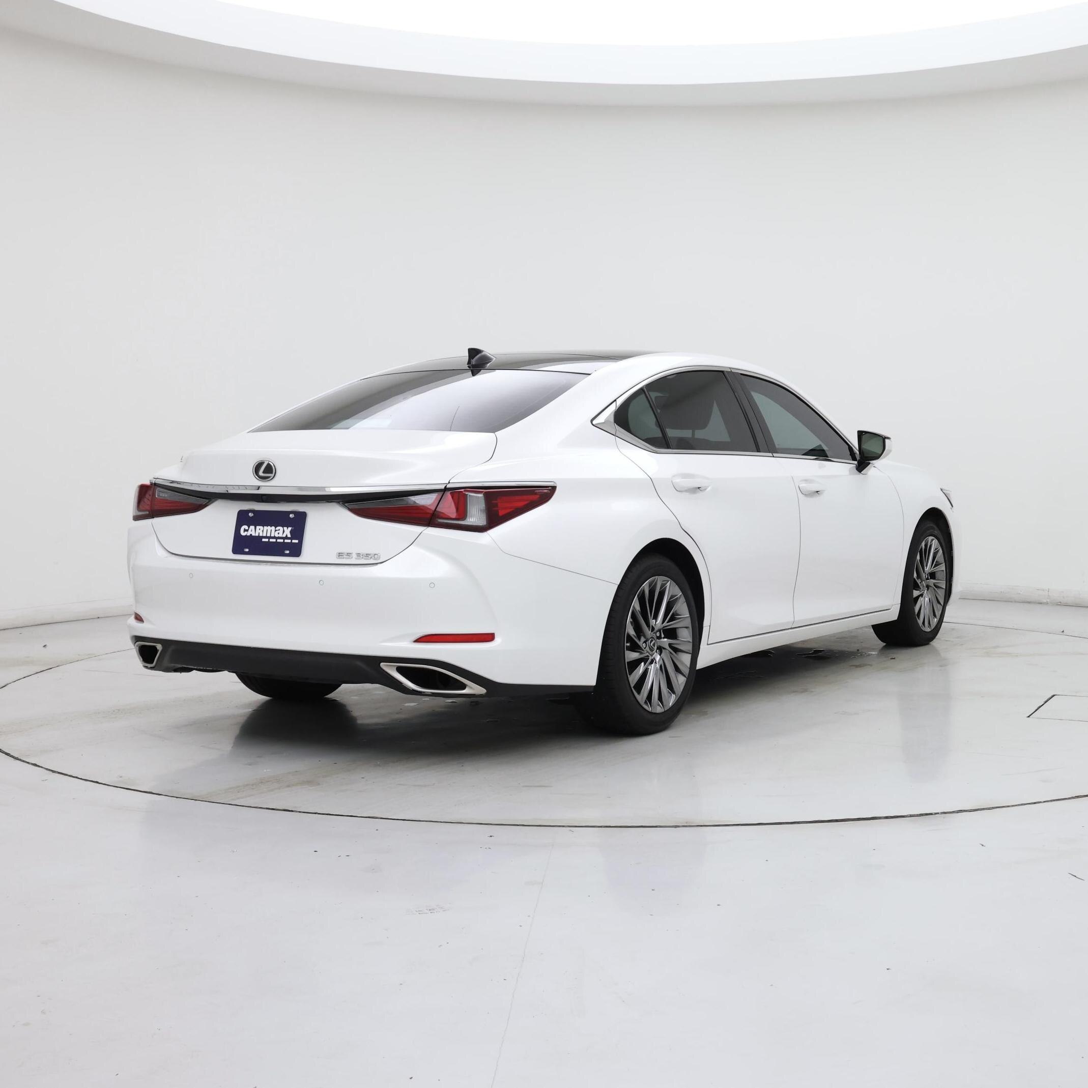 Thumbnail: 2024 Lexus ES - 8