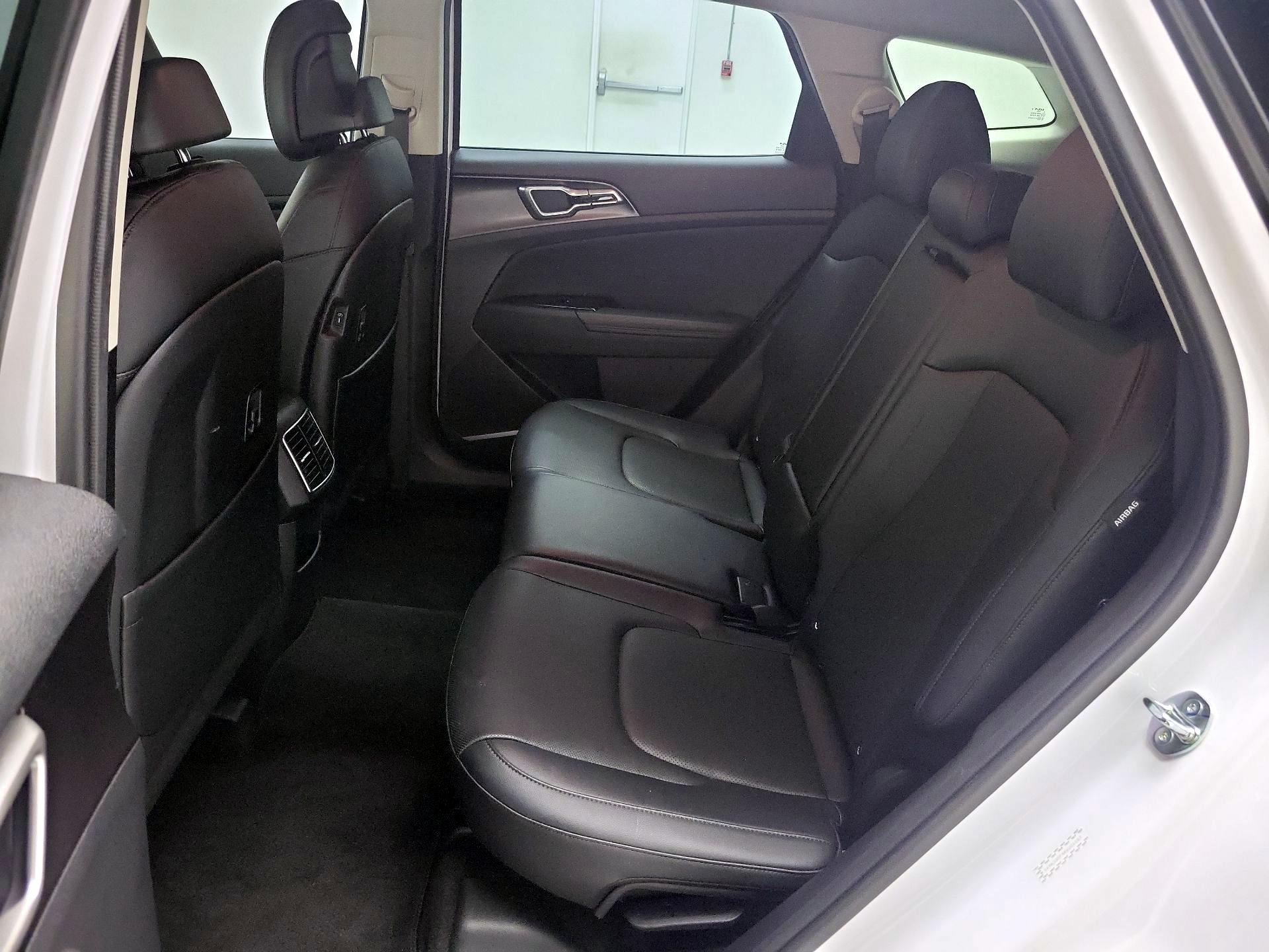 Thumbnail: 2024 Kia Sportage - 20