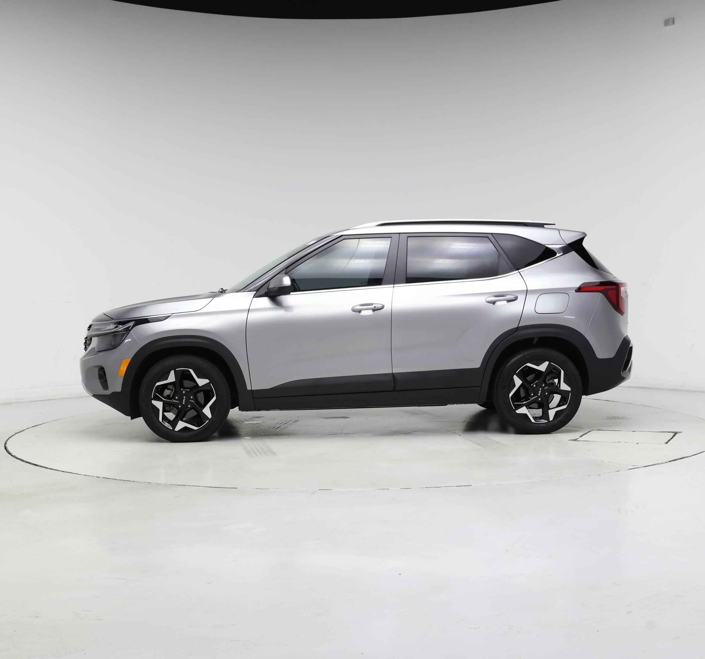 Thumbnail: 2024 Kia Seltos - 3