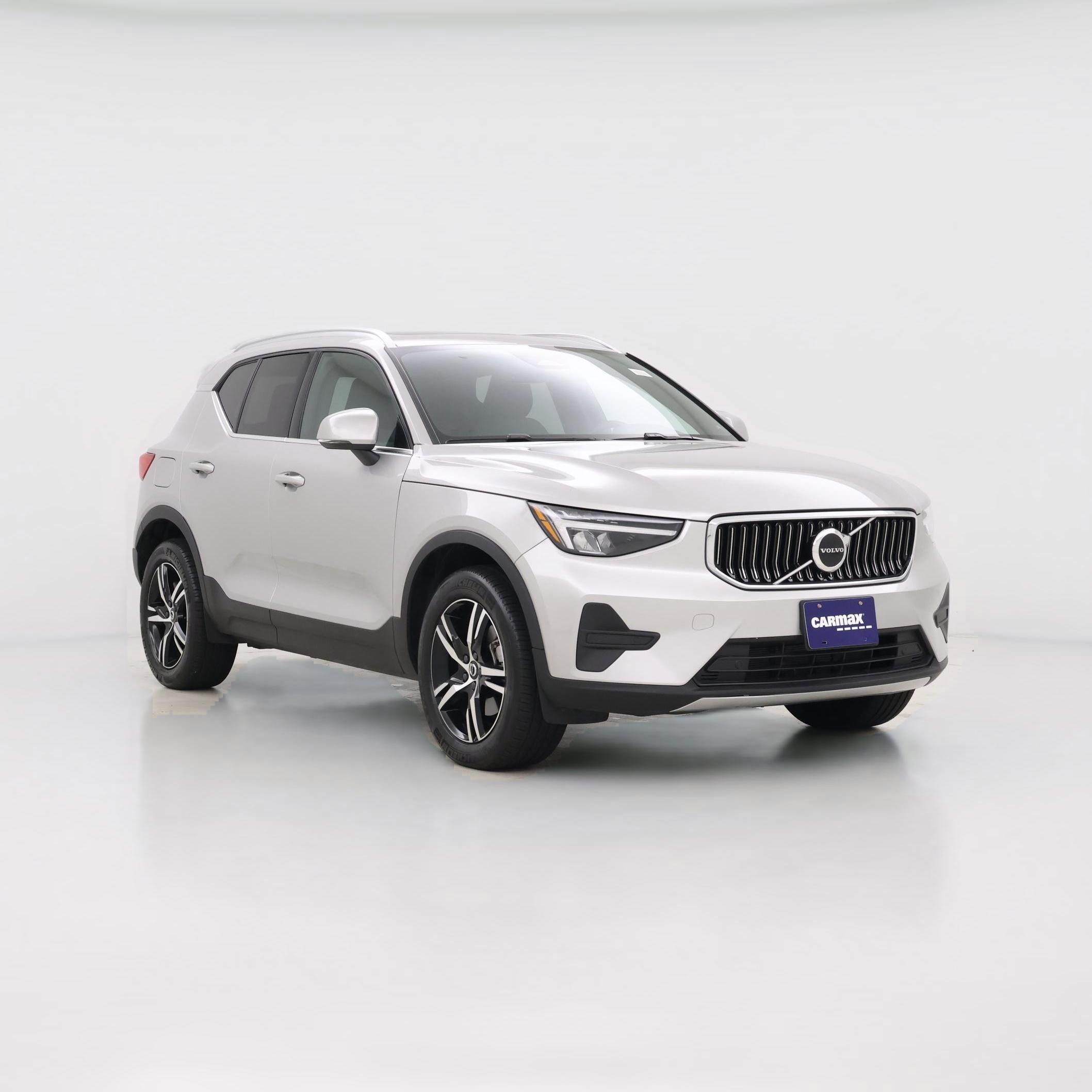 Thumbnail: 2025 Volvo XC40 - 1