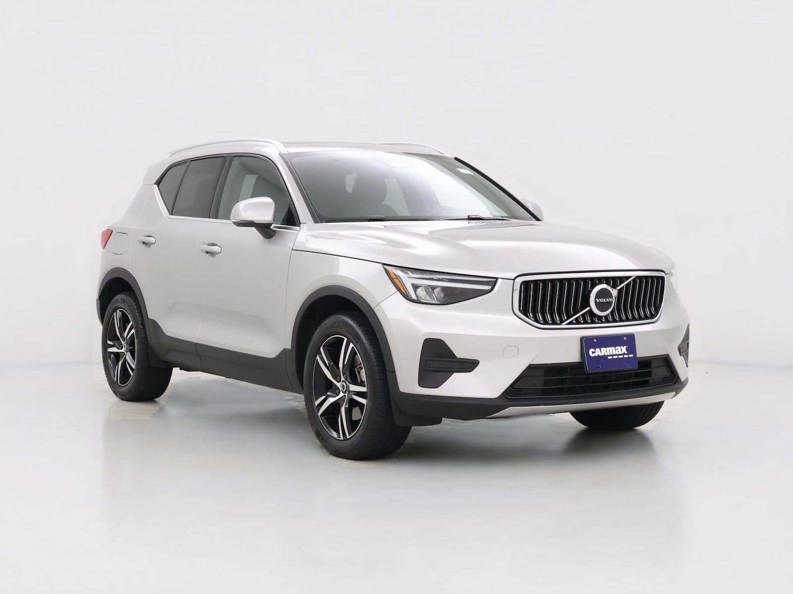 2025 Volvo XC40