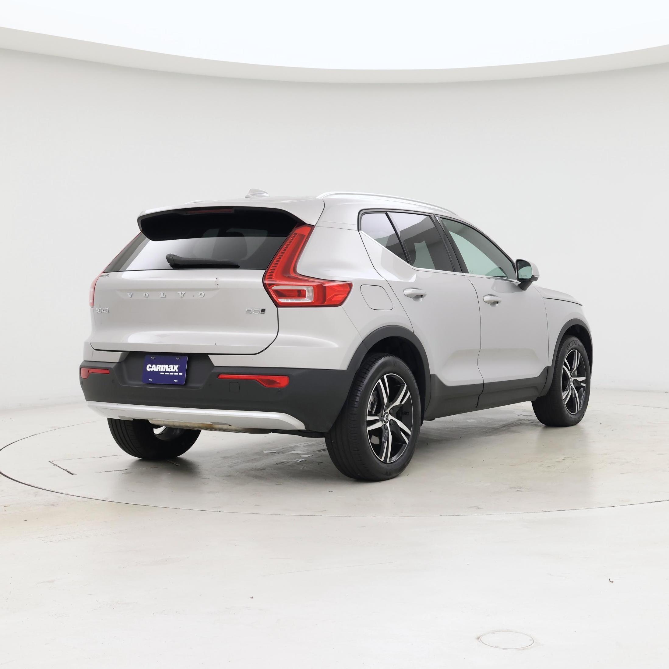 Thumbnail: 2025 Volvo XC40 - 8
