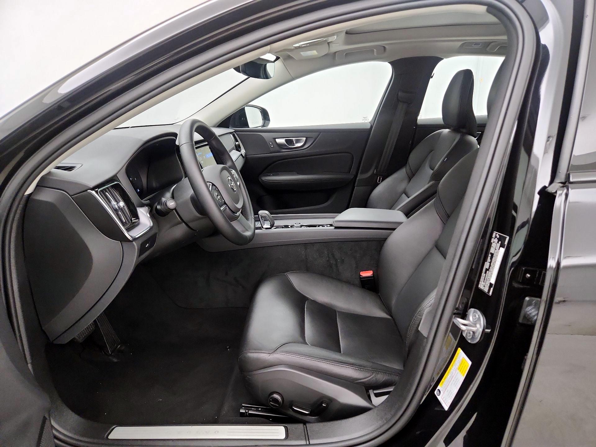 Thumbnail: 2025 Volvo S60 - 11