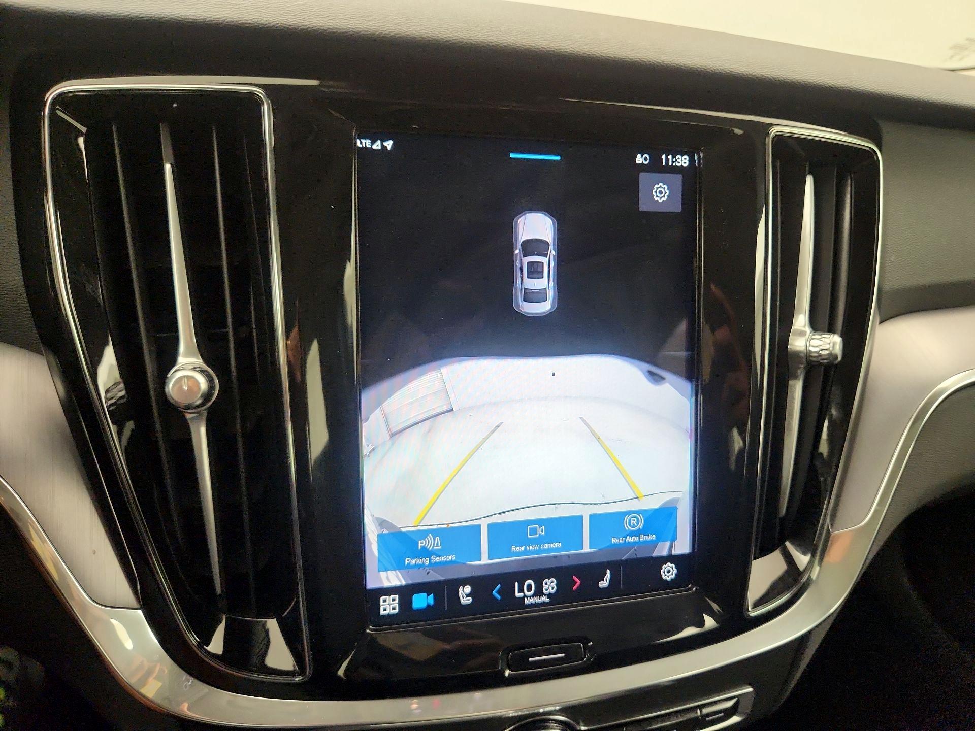 Thumbnail: 2025 Volvo S60 - 15