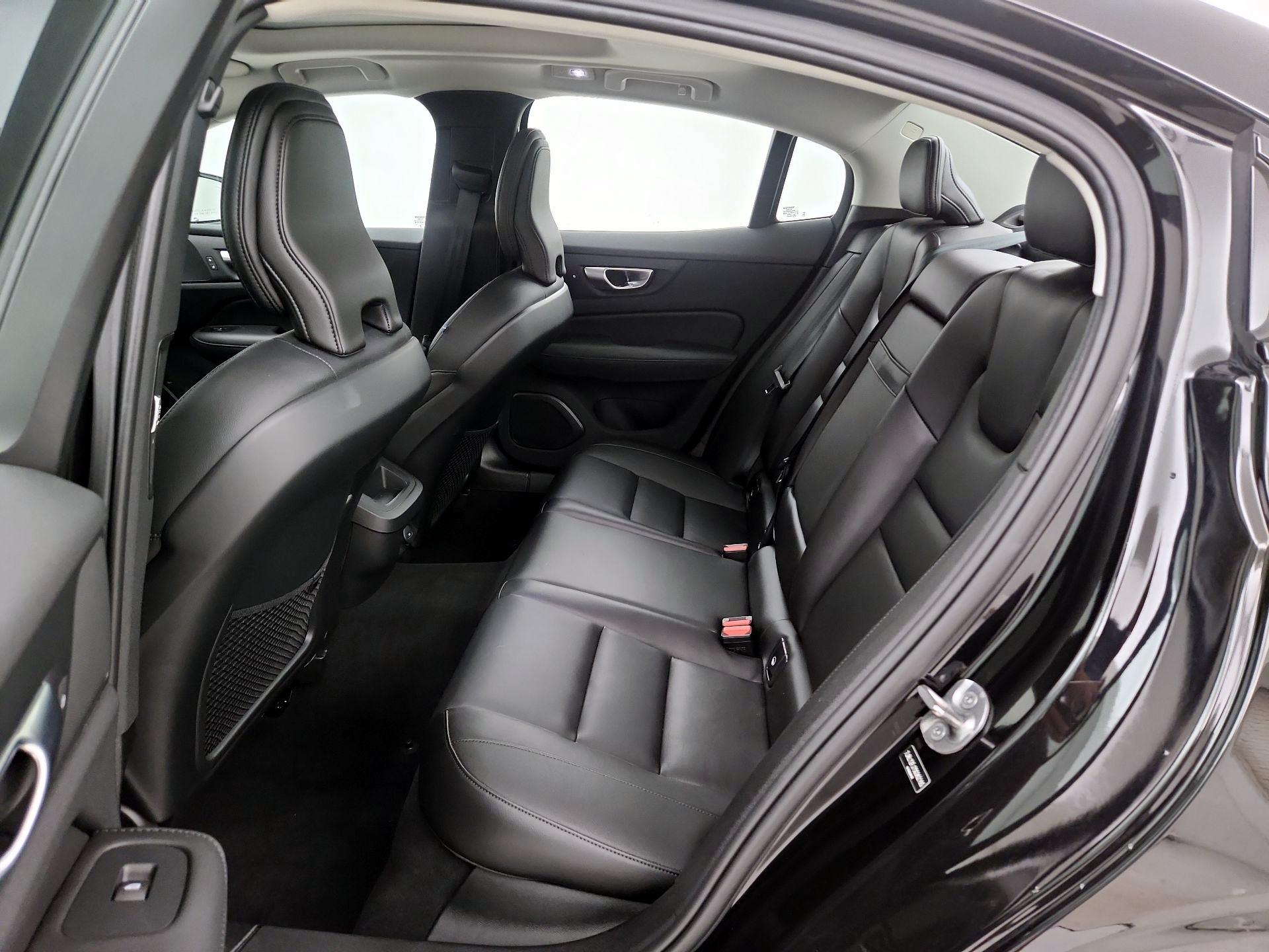 Thumbnail: 2025 Volvo S60 - 20
