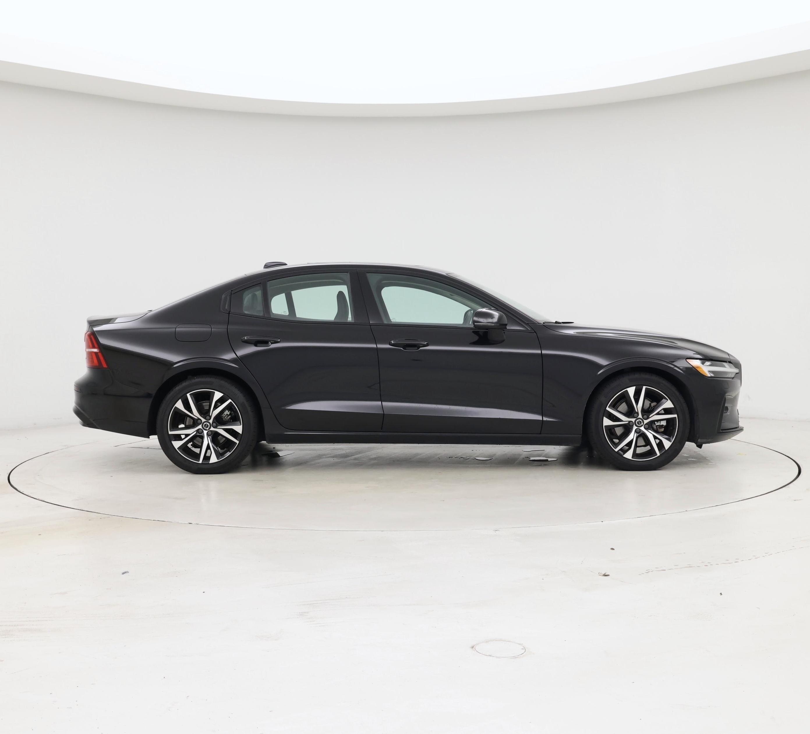 Thumbnail: 2025 Volvo S60 - 7