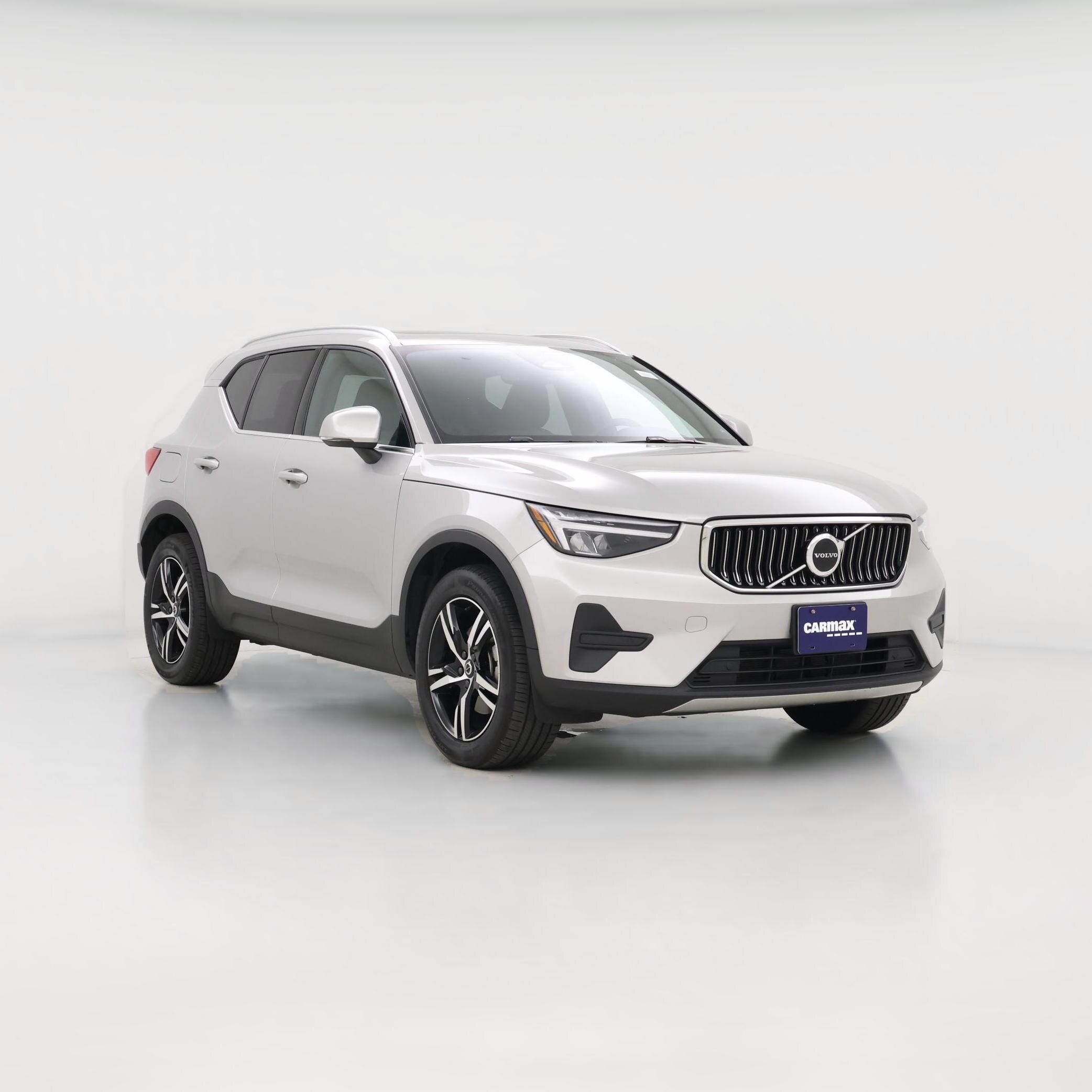 Thumbnail: 2025 Volvo XC40 - 1