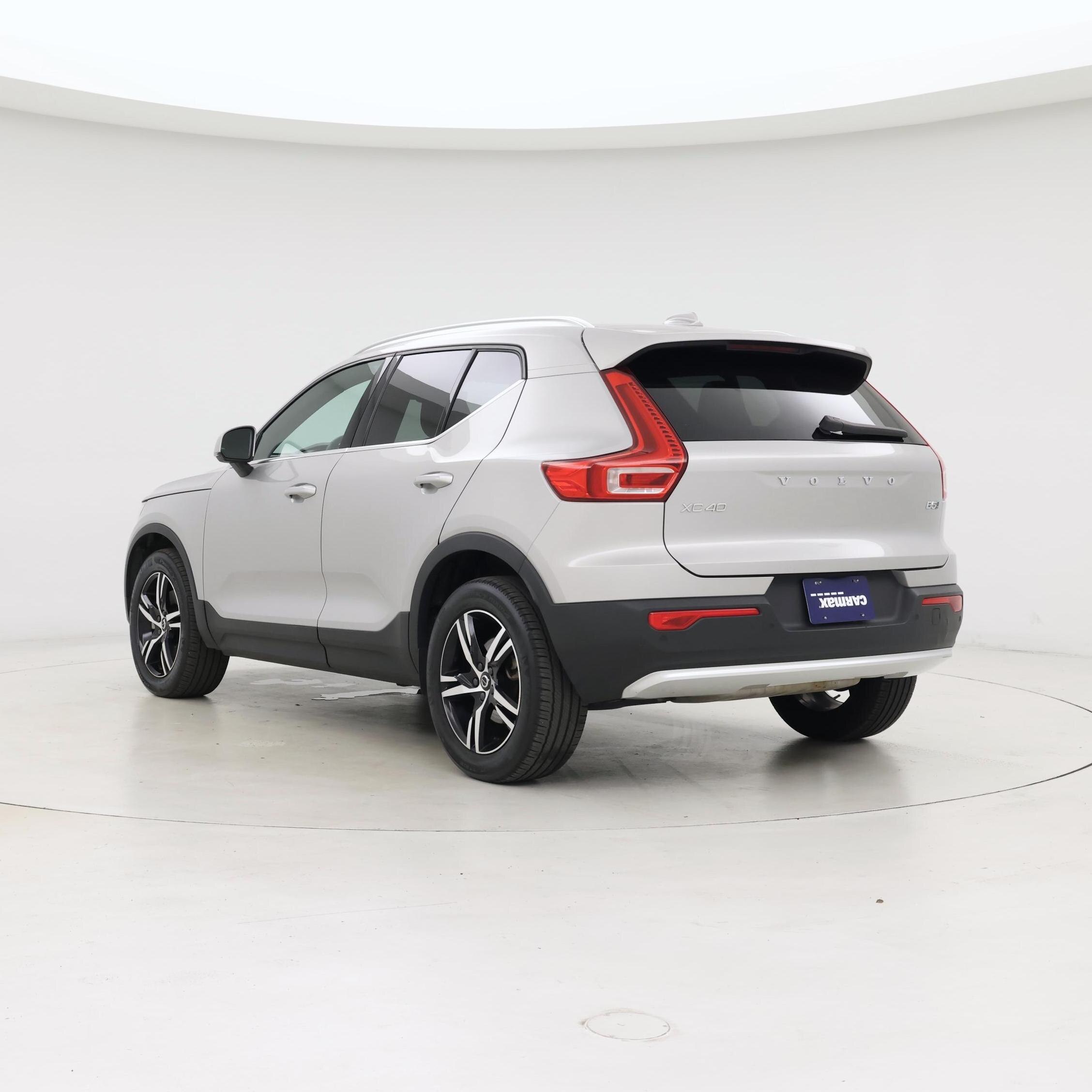 Thumbnail: 2025 Volvo XC40 - 2