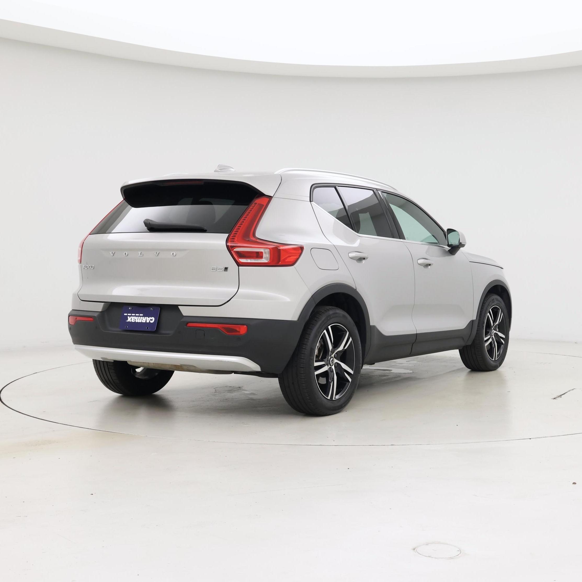 Thumbnail: 2025 Volvo XC40 - 8