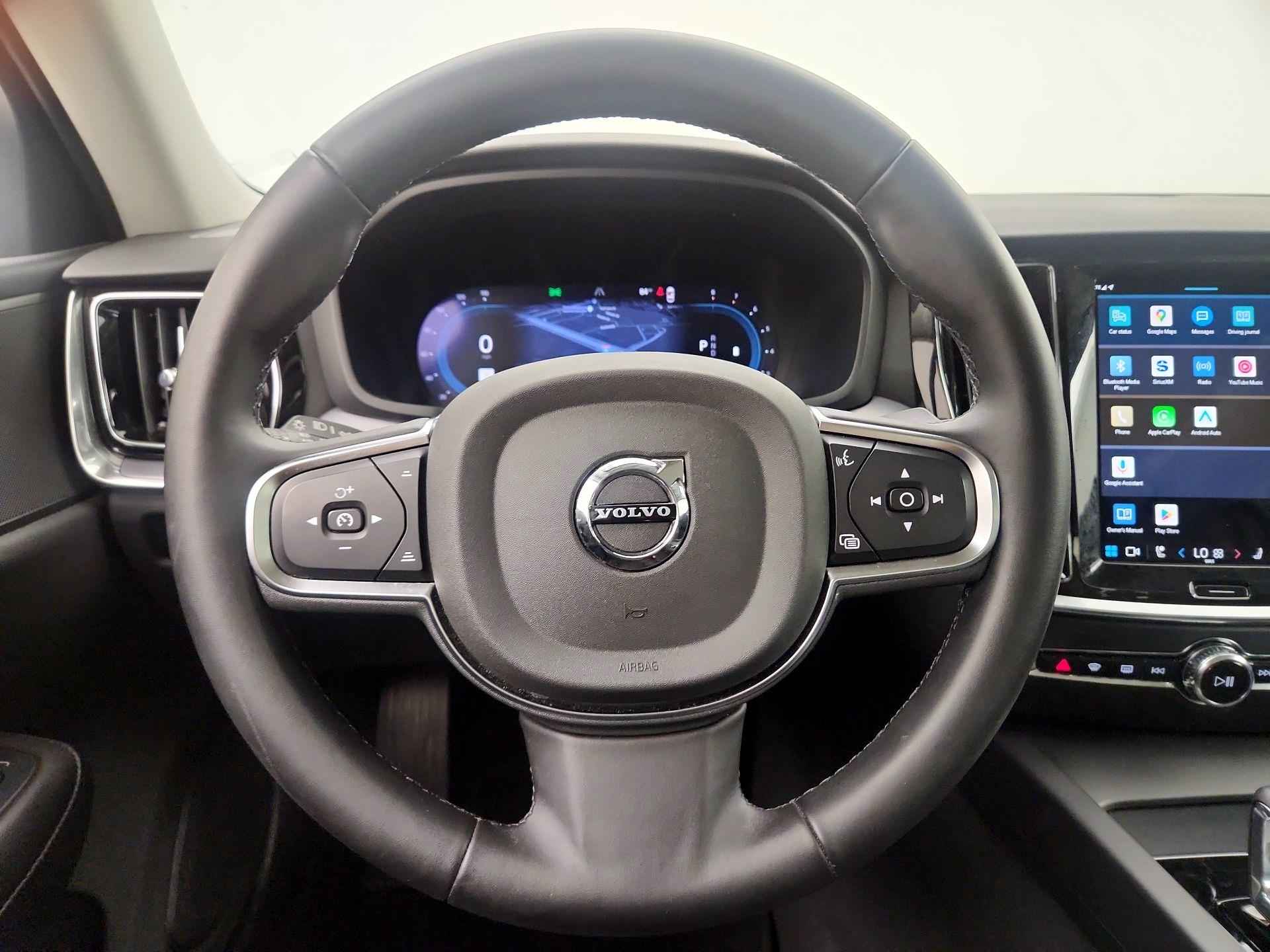 Thumbnail: 2025 Volvo S60 - 10