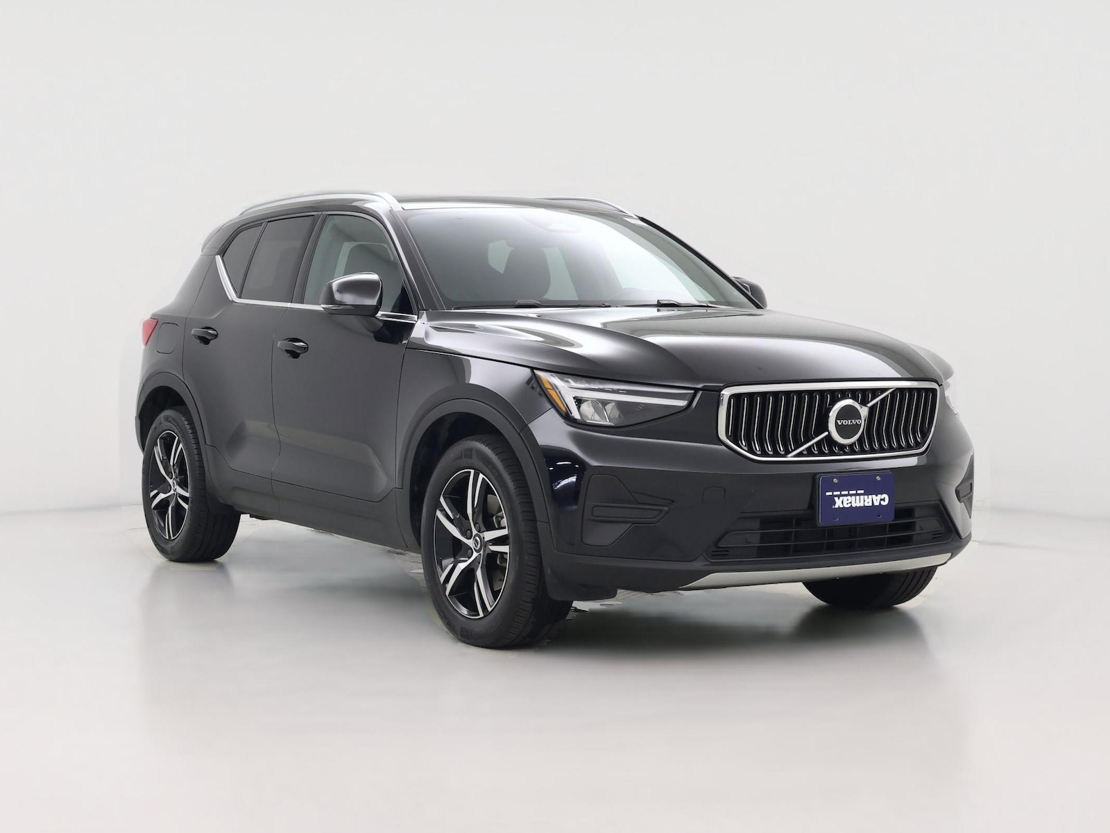 2025 Volvo XC40 Core
