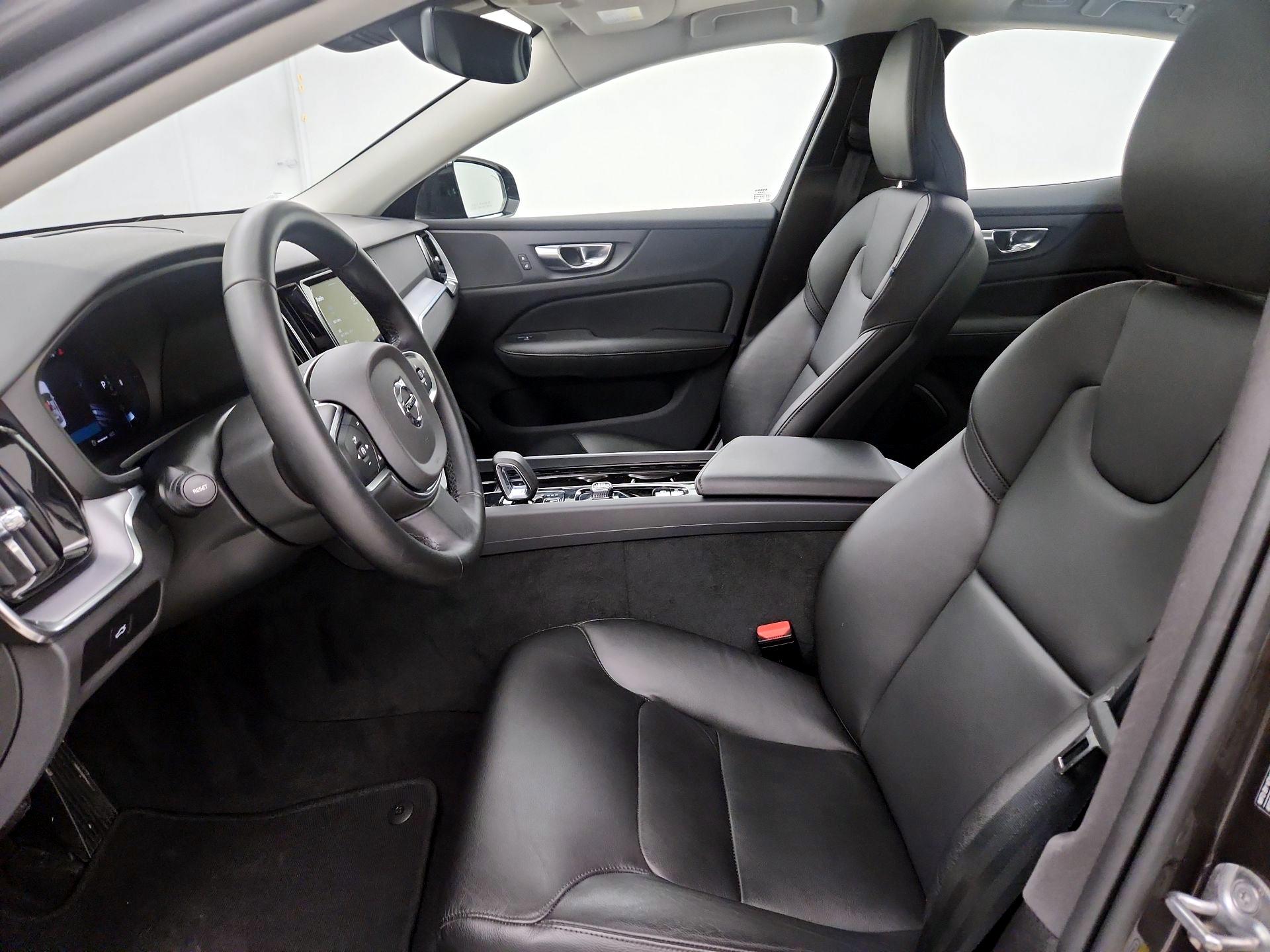 Thumbnail: 2025 Volvo S60 - 11