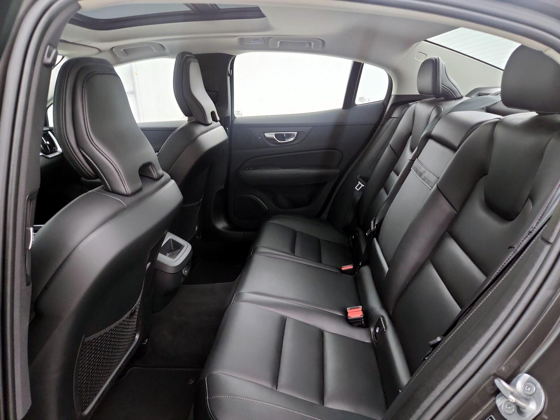 Thumbnail: 2025 Volvo S60 - 20