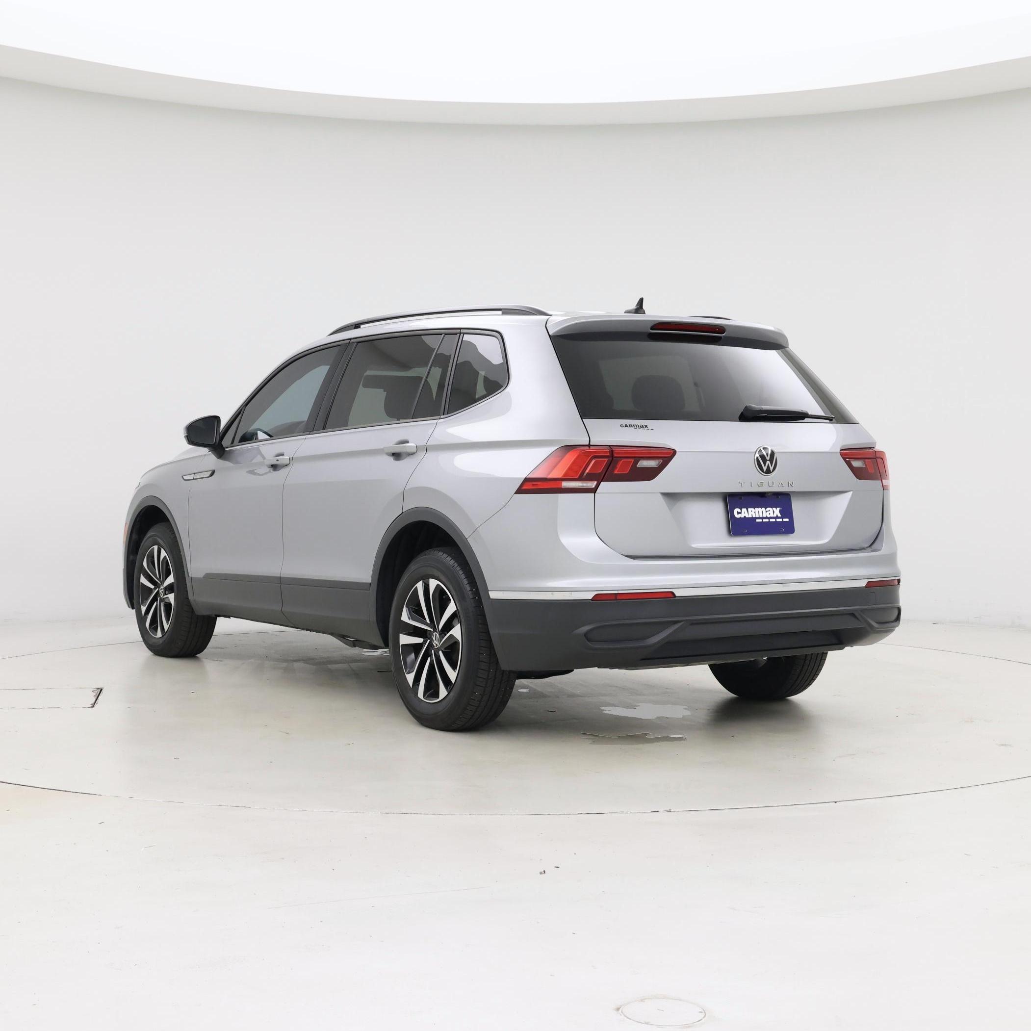 Thumbnail: 2022 Volkswagen Tiguan - 2
