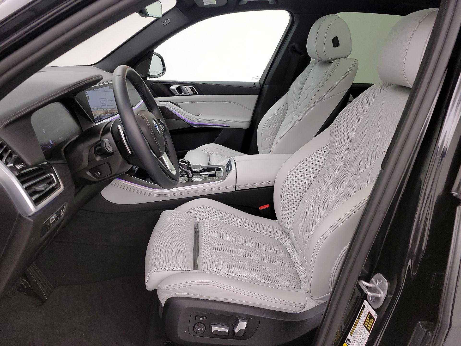 Thumbnail: 2023 BMW X5 - 11