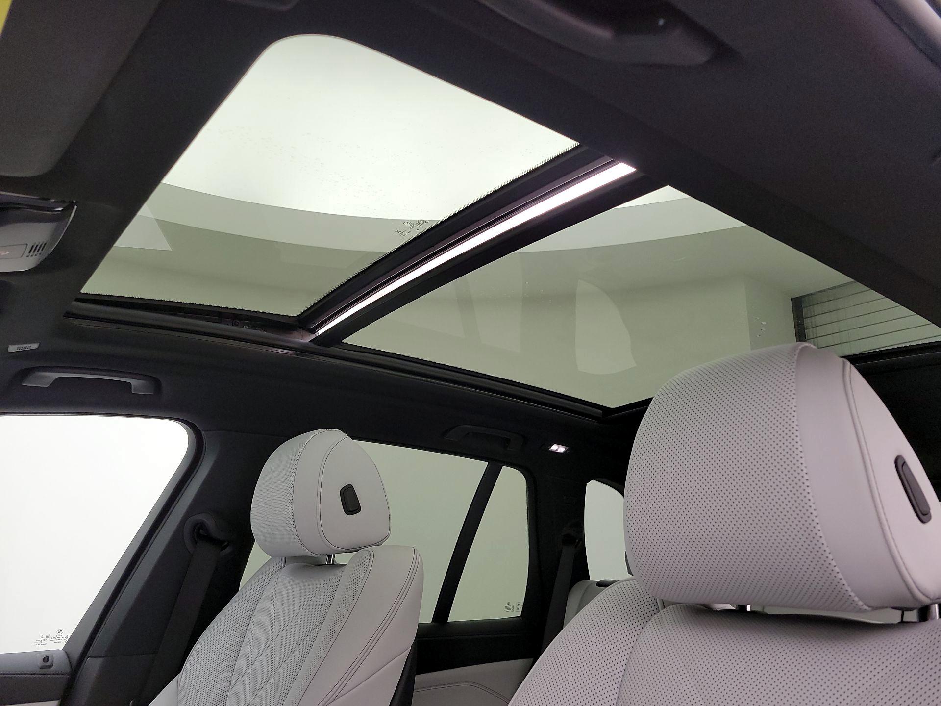 Thumbnail: 2023 BMW X5 - 20