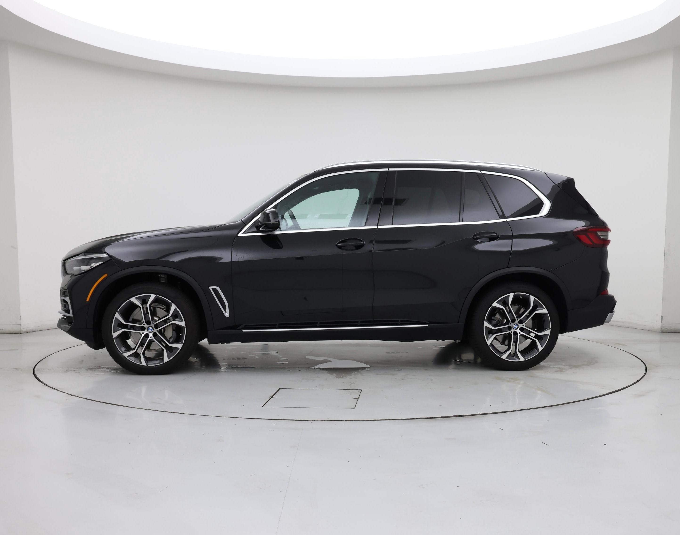 Thumbnail: 2023 BMW X5 - 3