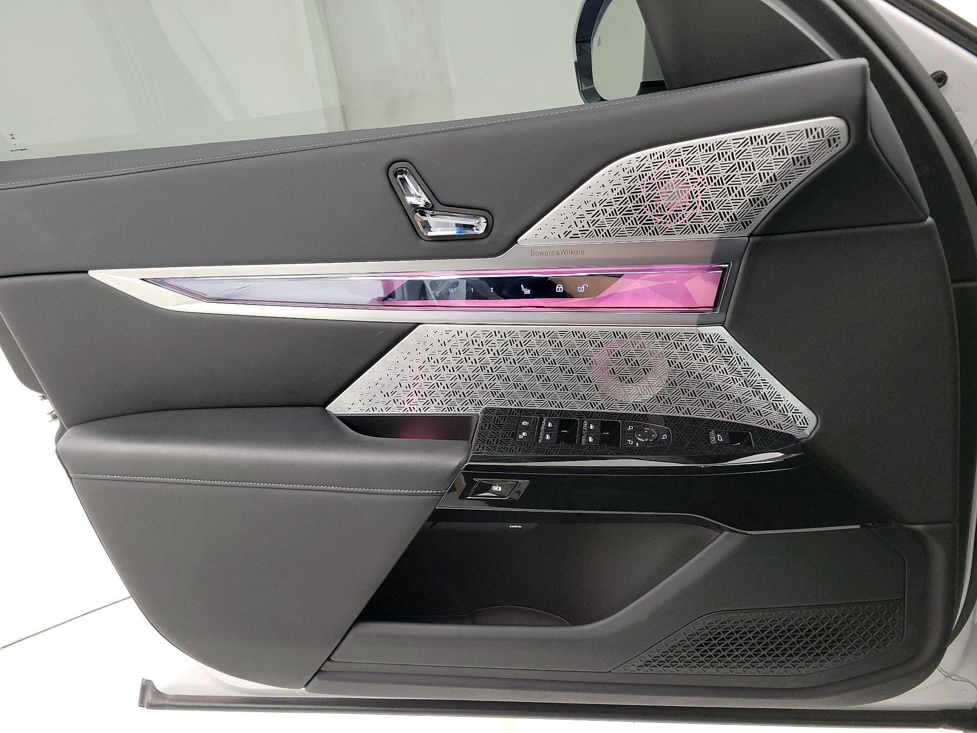 Thumbnail: 2023 BMW i7 - 12