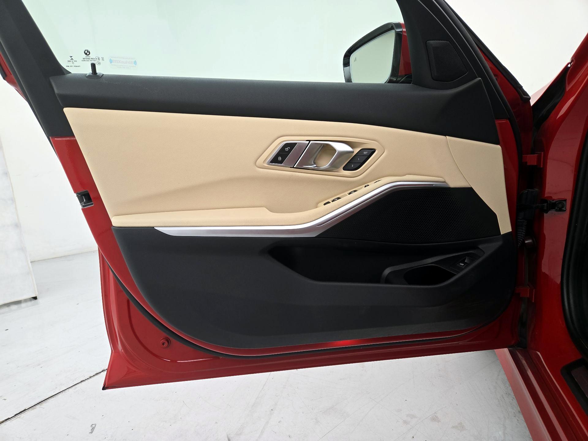 Thumbnail: 2021 BMW 3 Series - 12