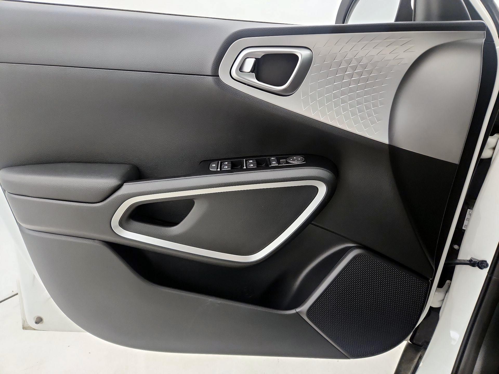 Thumbnail: 2023 Kia Soul - 12