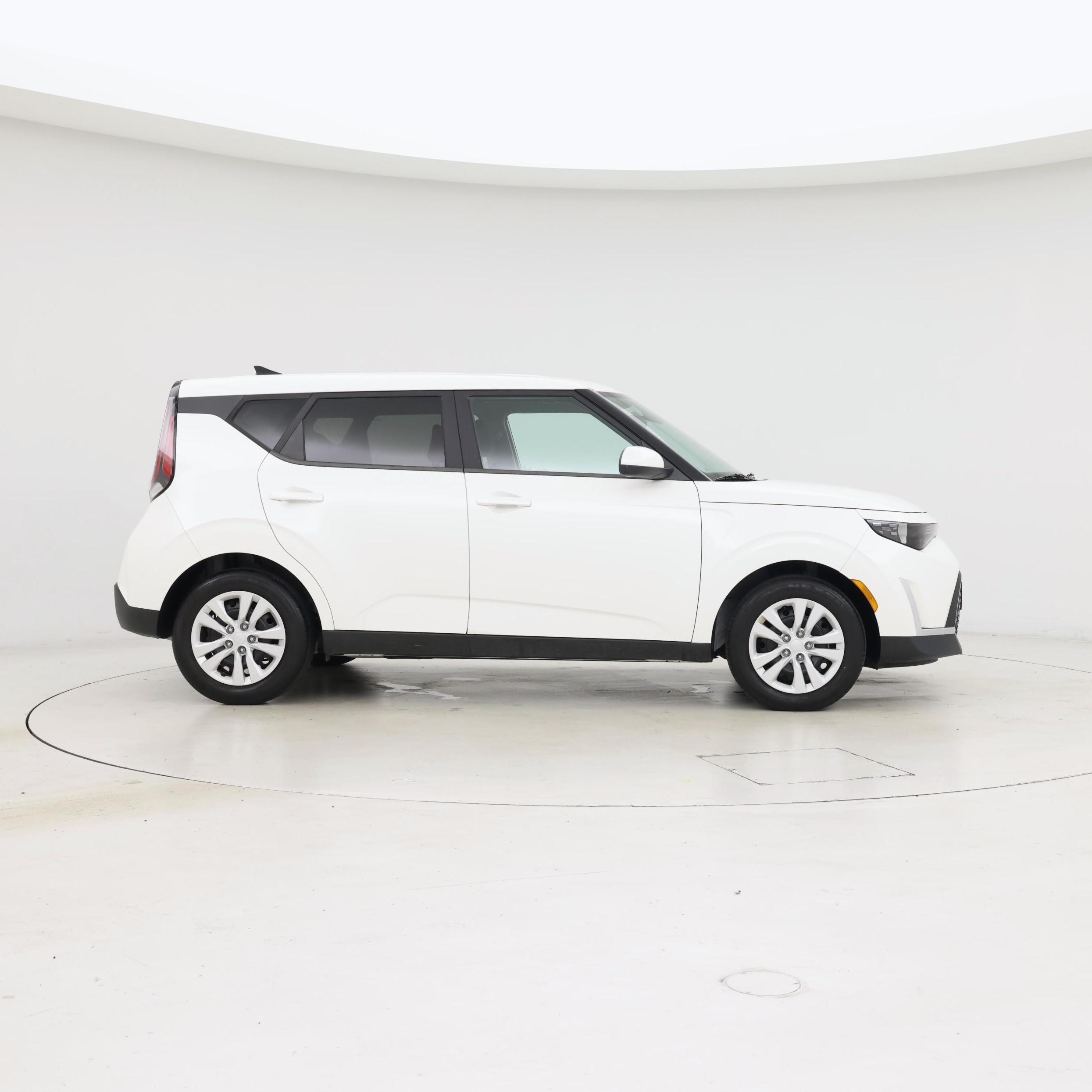 Thumbnail: 2023 Kia Soul - 7