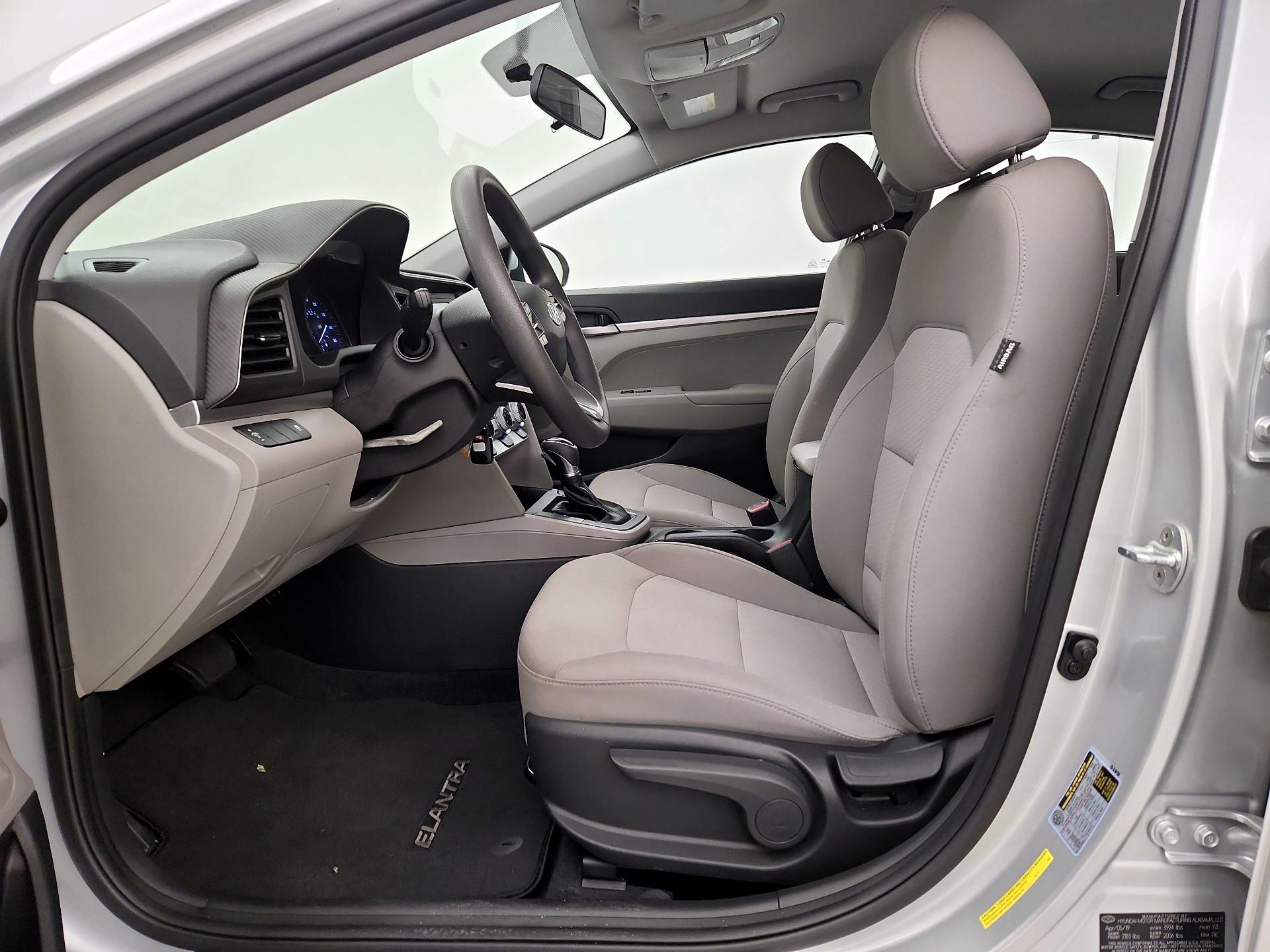 Thumbnail: 2019 Hyundai Elantra - 11
