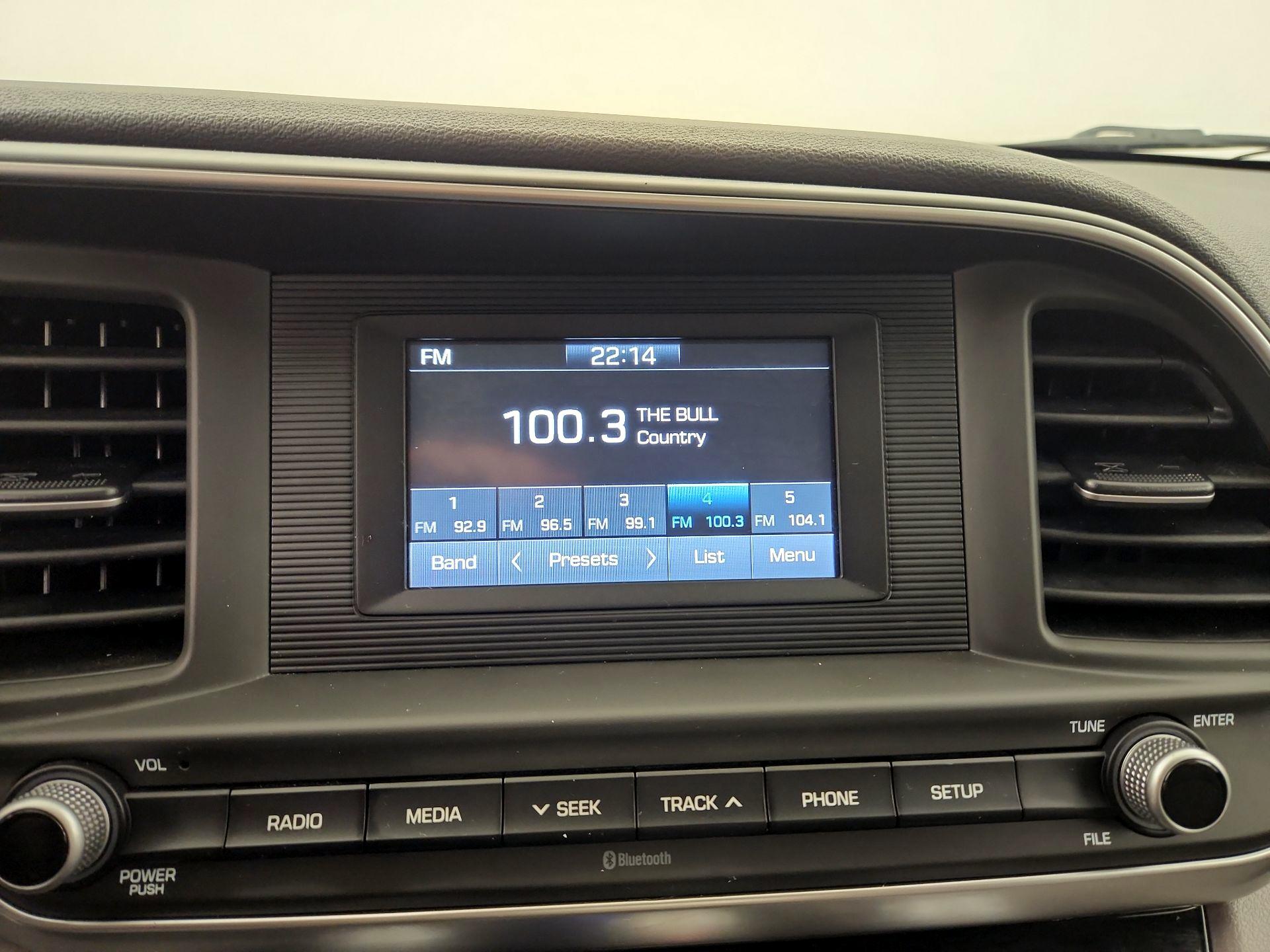 Thumbnail: 2019 Hyundai Elantra - 15
