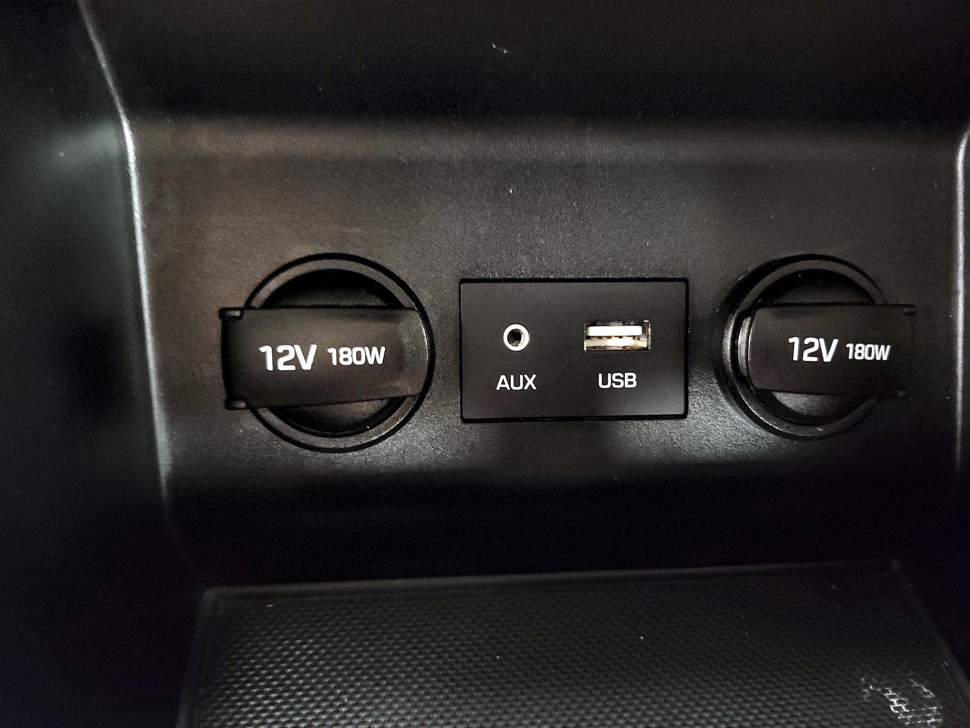 Thumbnail: 2019 Hyundai Elantra - 18