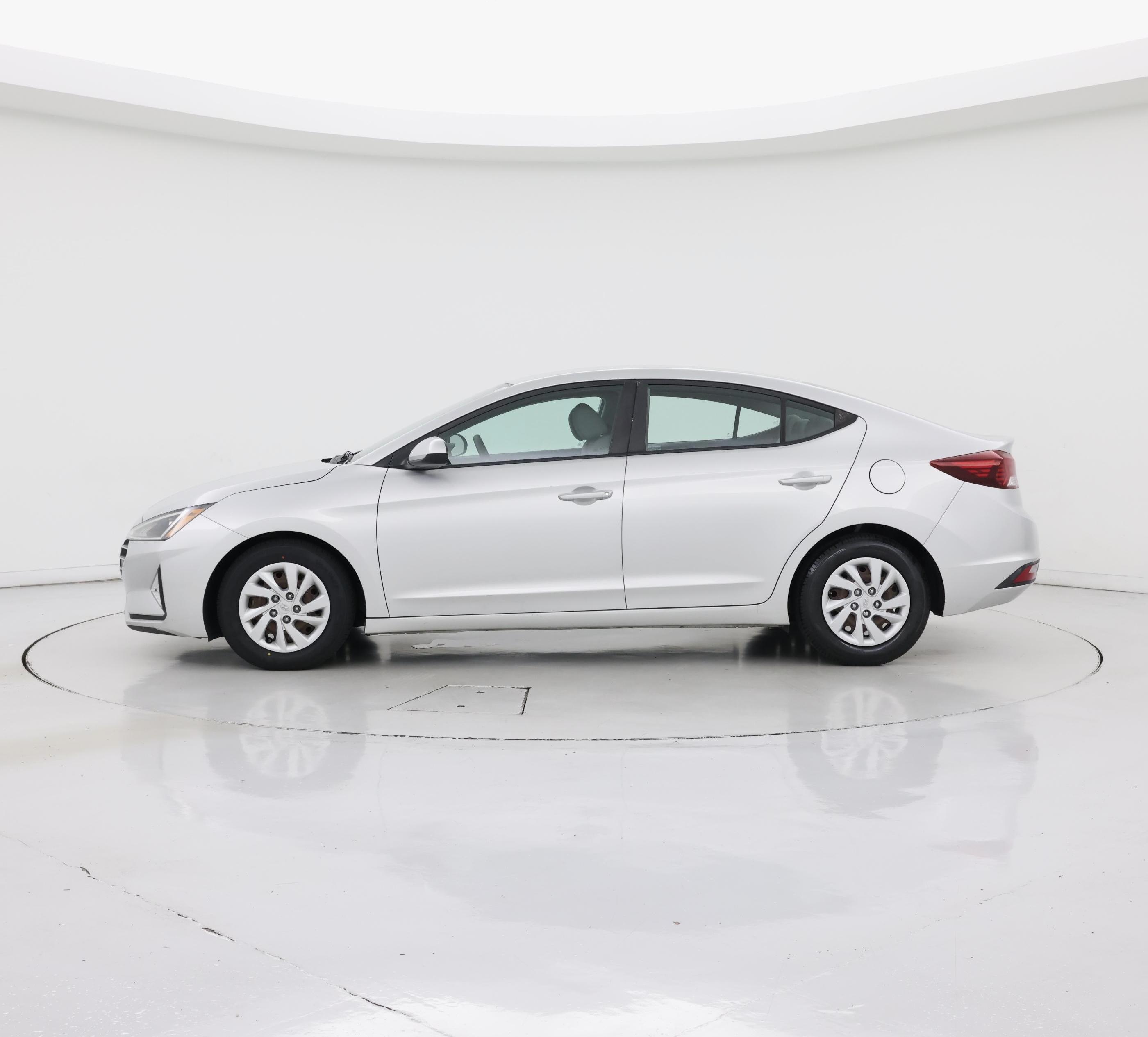 Thumbnail: 2019 Hyundai Elantra - 3