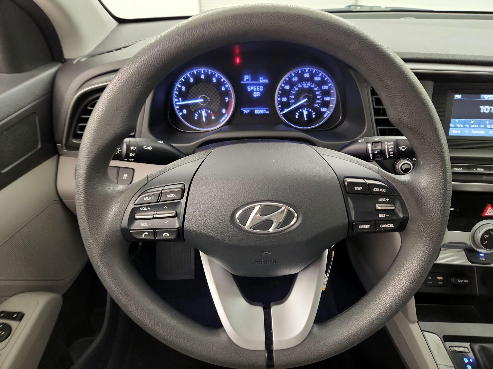 Thumbnail: 2019 Hyundai Elantra - 10