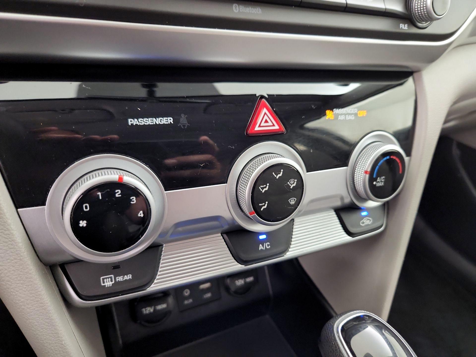 Thumbnail: 2019 Hyundai Elantra - 16