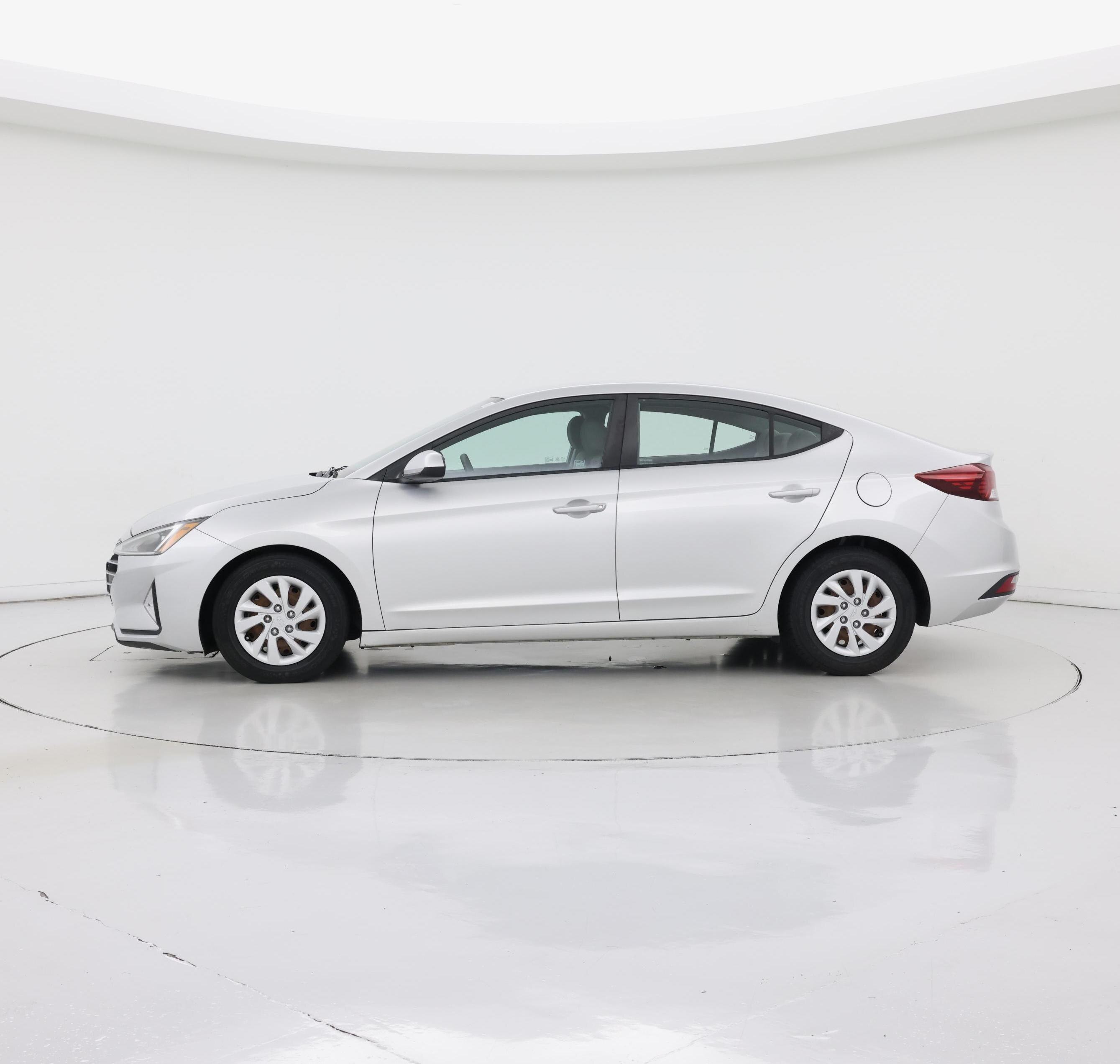 Thumbnail: 2019 Hyundai Elantra - 3