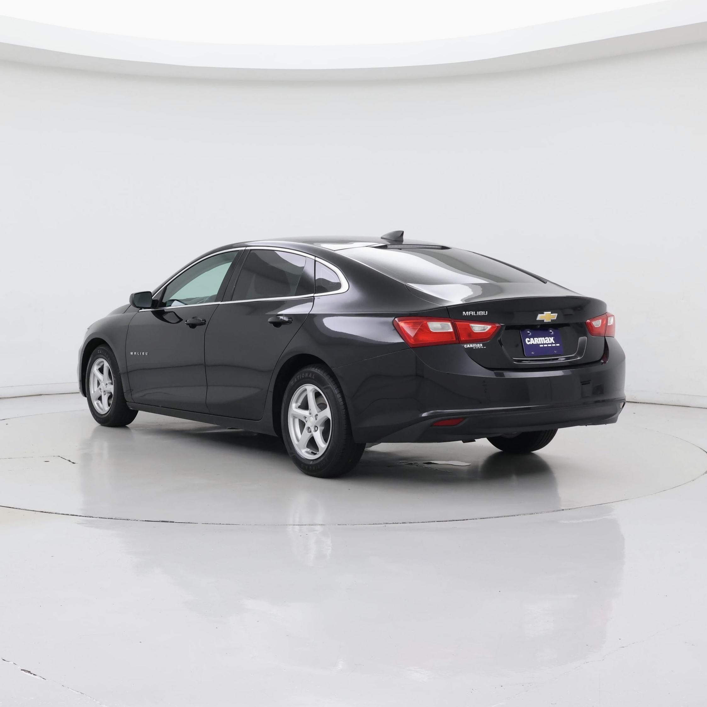 Thumbnail: 2017 Chevrolet Malibu - 2