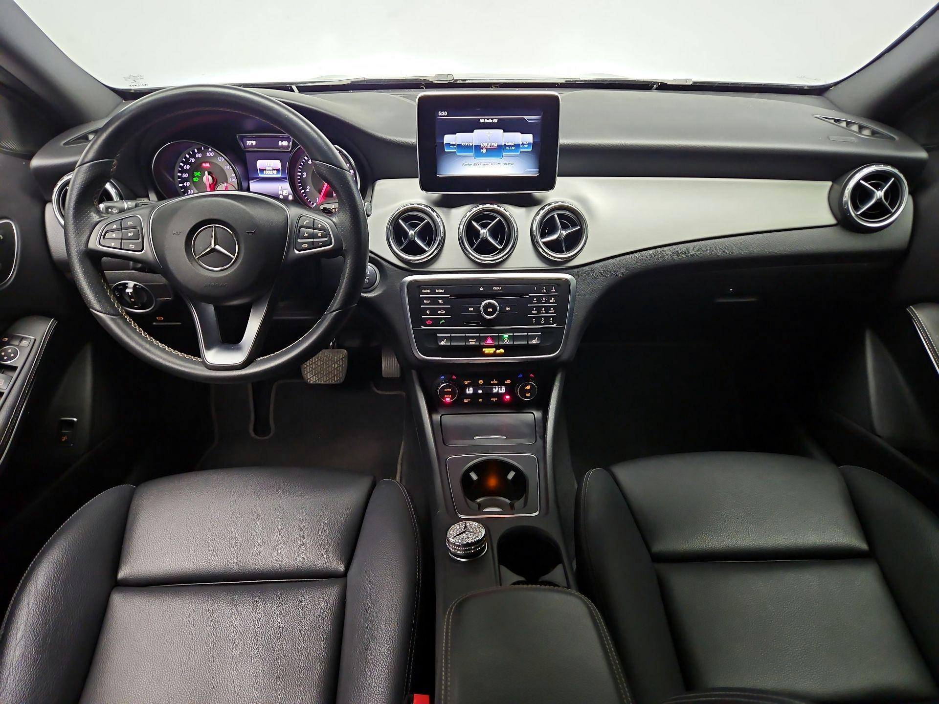 Thumbnail: 2016 Mercedes-Benz GLA - 9