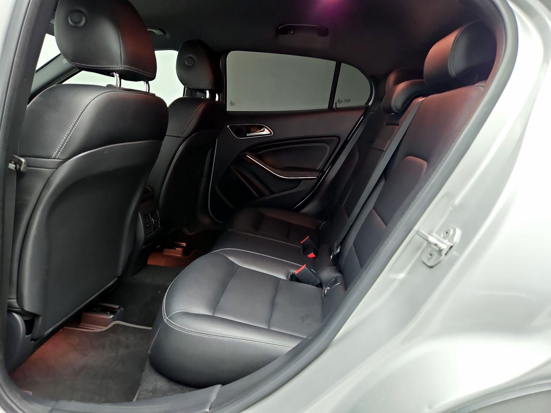 Thumbnail: 2016 Mercedes-Benz GLA - 20