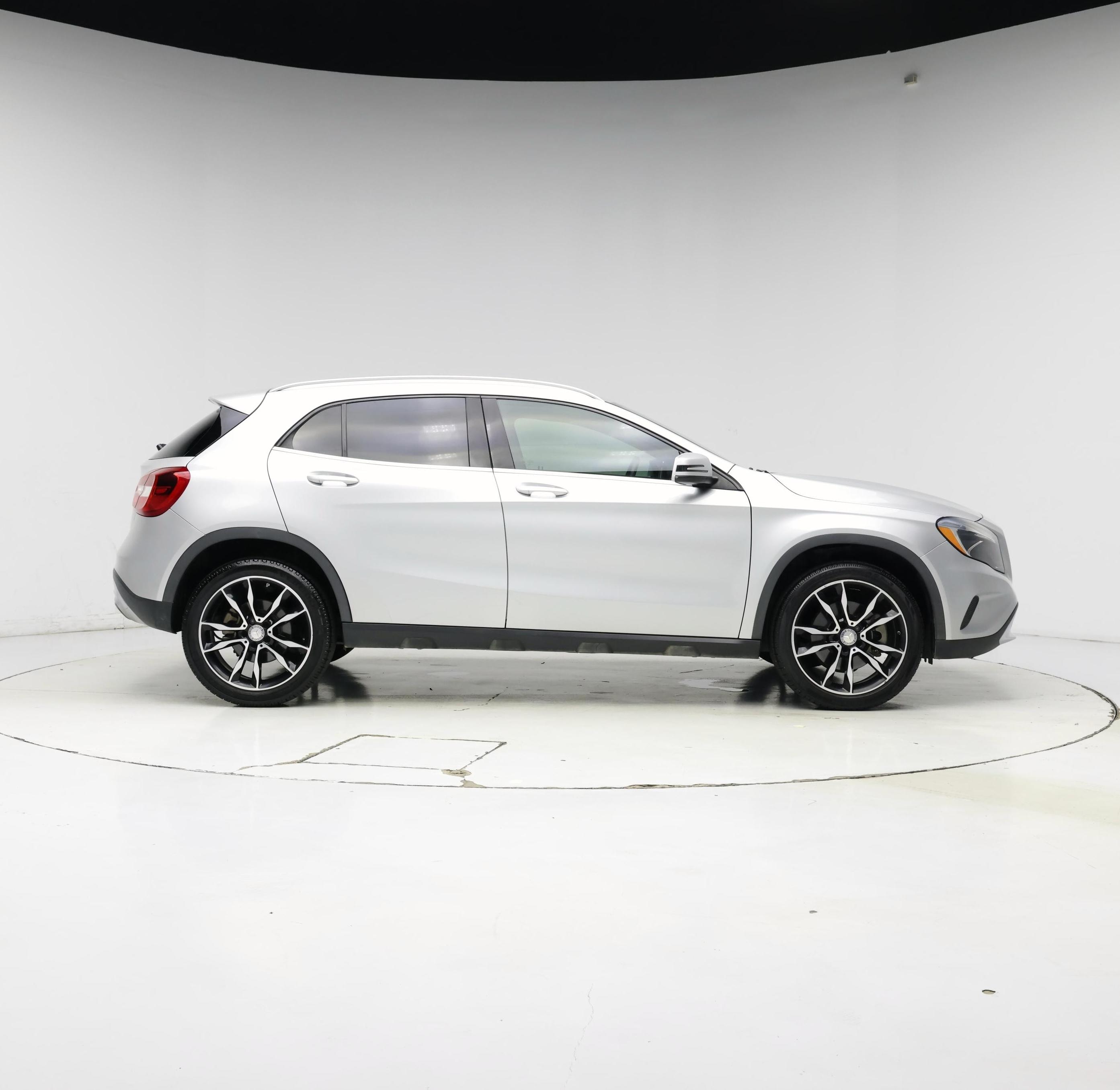 Thumbnail: 2016 Mercedes-Benz GLA - 7