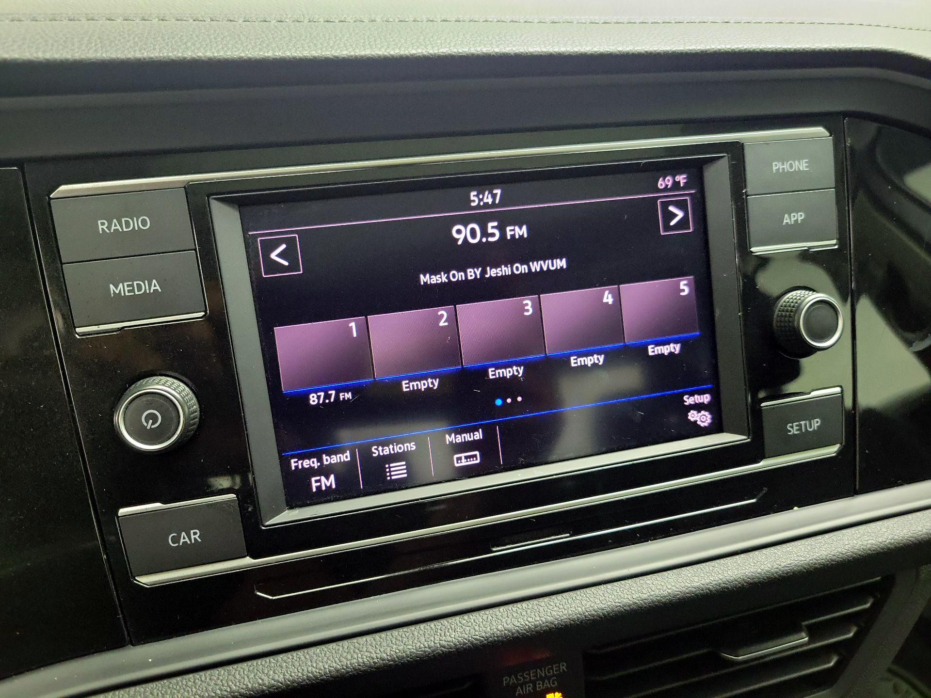 Thumbnail: 2019 Volkswagen Jetta - 15