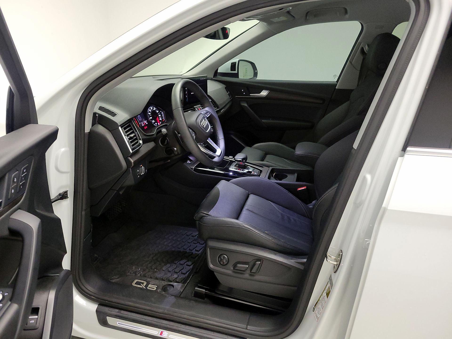 Thumbnail: 2024 Audi Q5 - 11