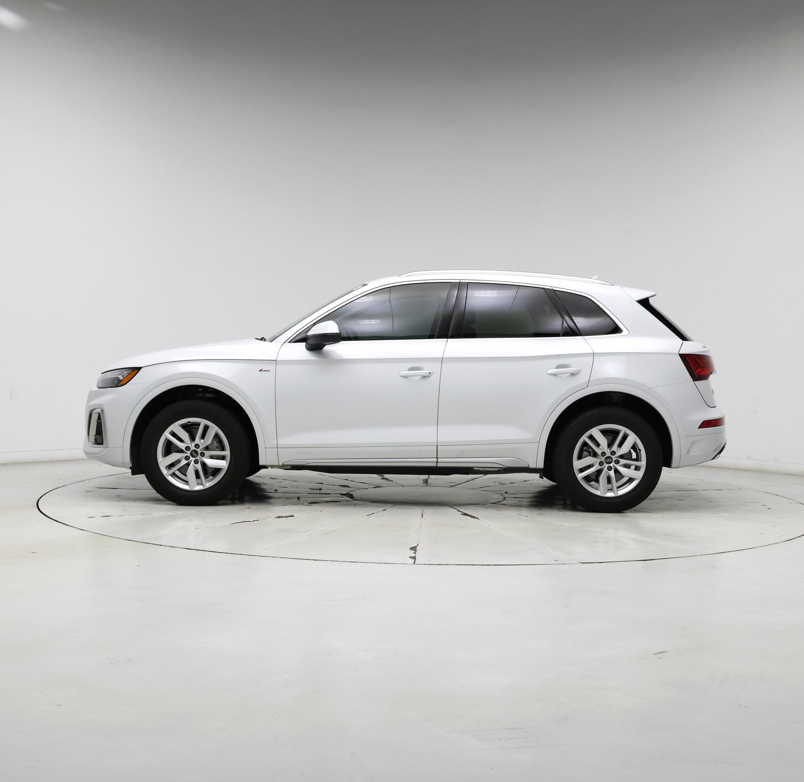 Thumbnail: 2024 Audi Q5 - 3