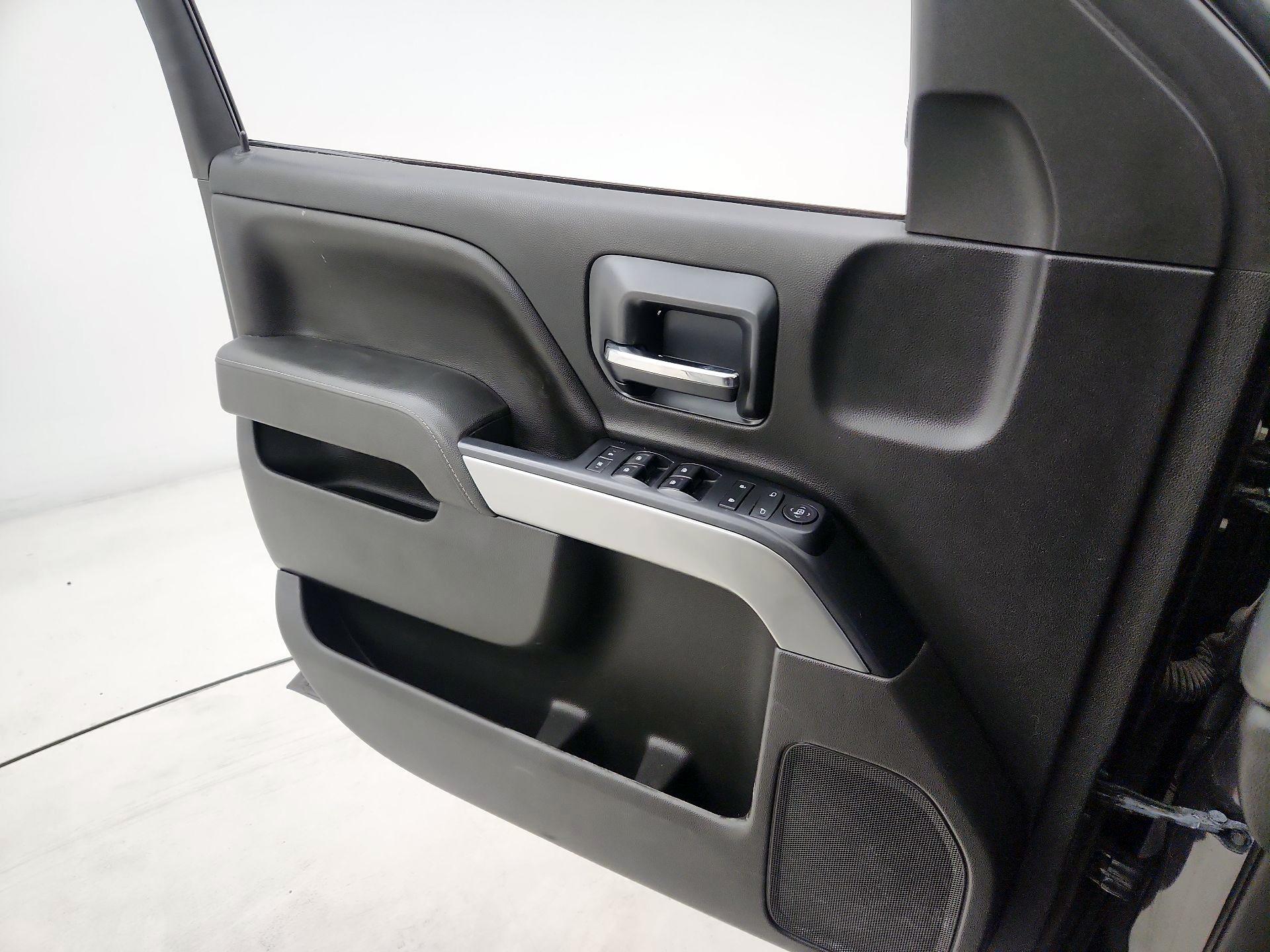 Thumbnail: 2015 Chevrolet Silverado 1500 - 12