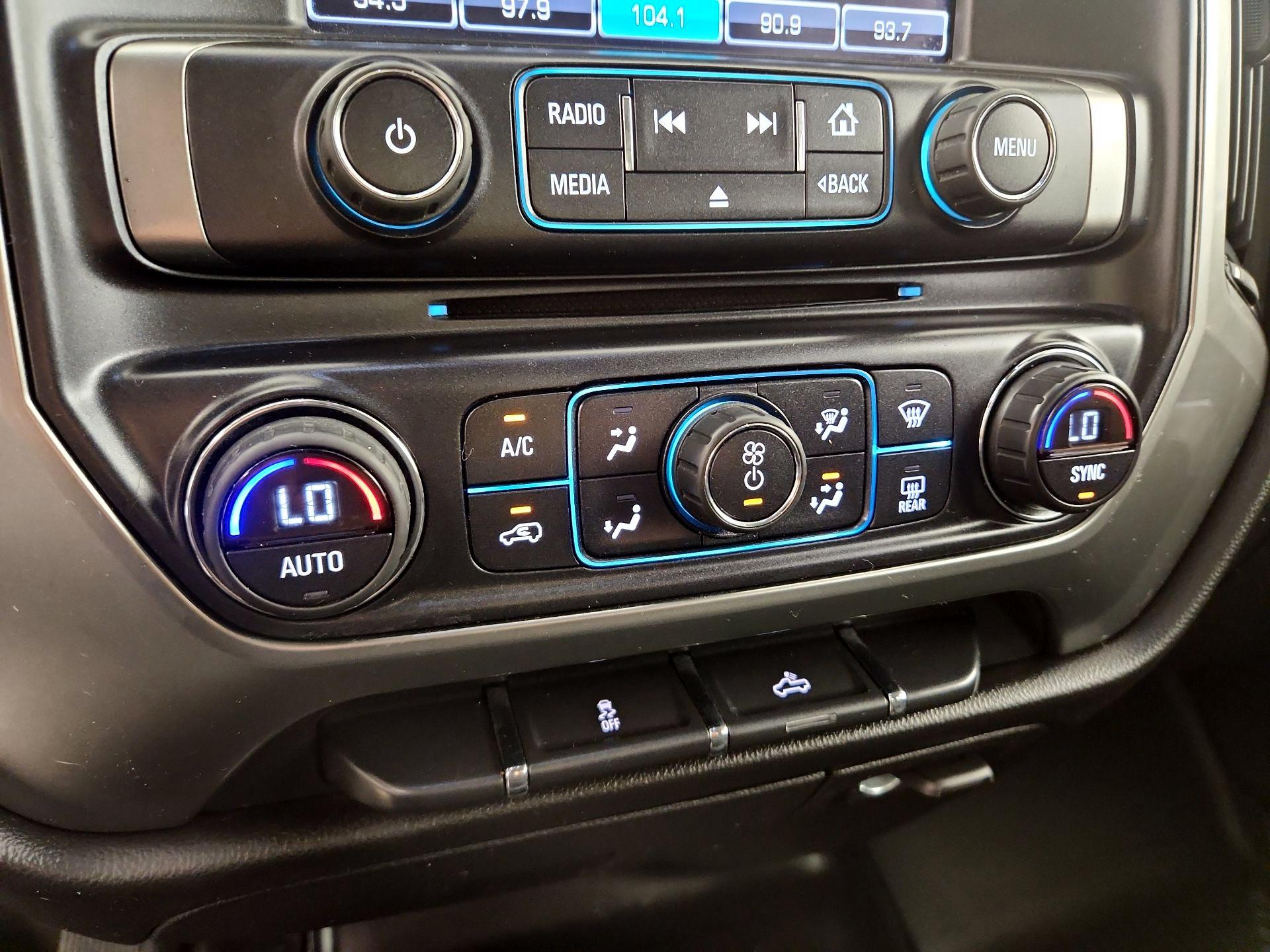 Thumbnail: 2015 Chevrolet Silverado 1500 - 16